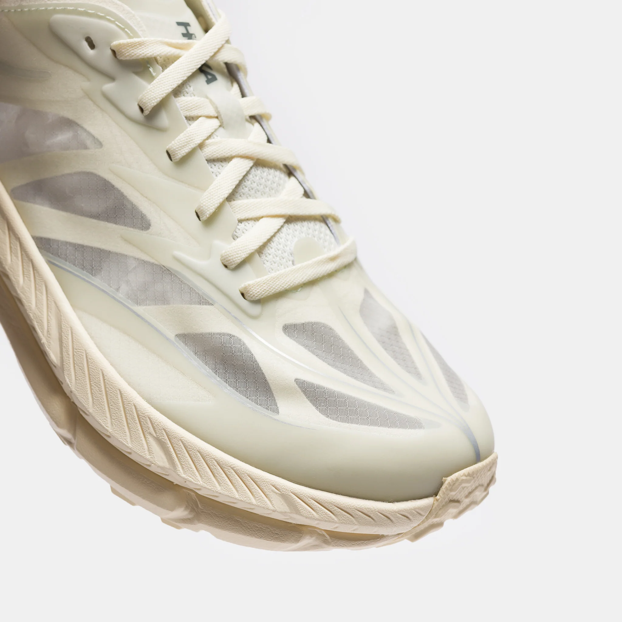 Mafate Speed 4 Lite Sneaker in Truffle Salt/Vintage Yellow - Image 6