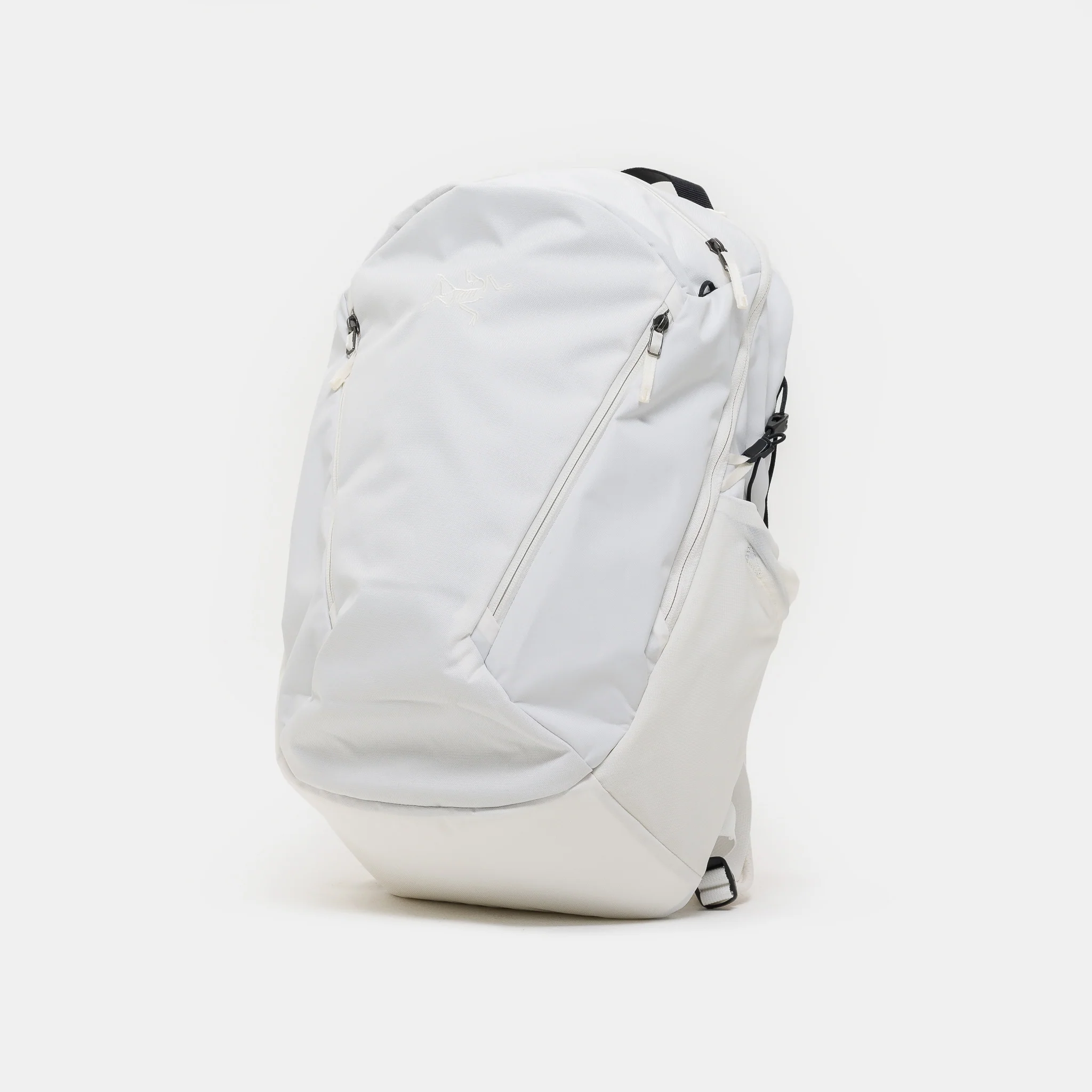 Mantis 26 Backpack in Arctic Silk - Image 2