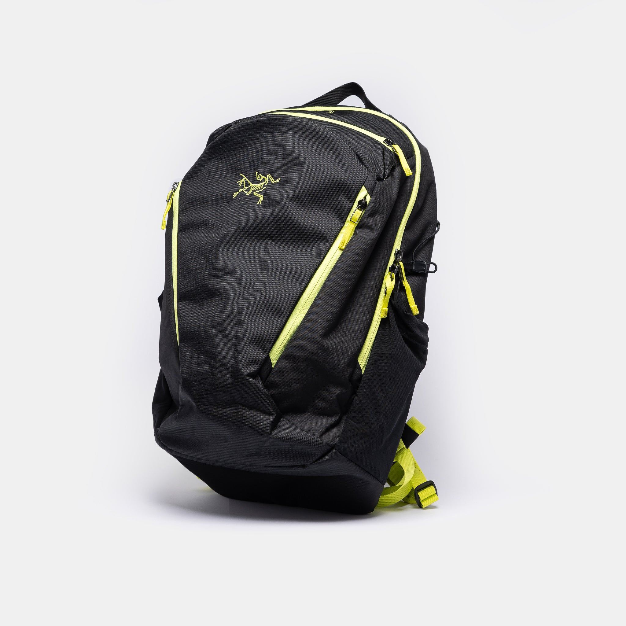 Mantis 26 Backpack in Black/Euphoria - Image 2
