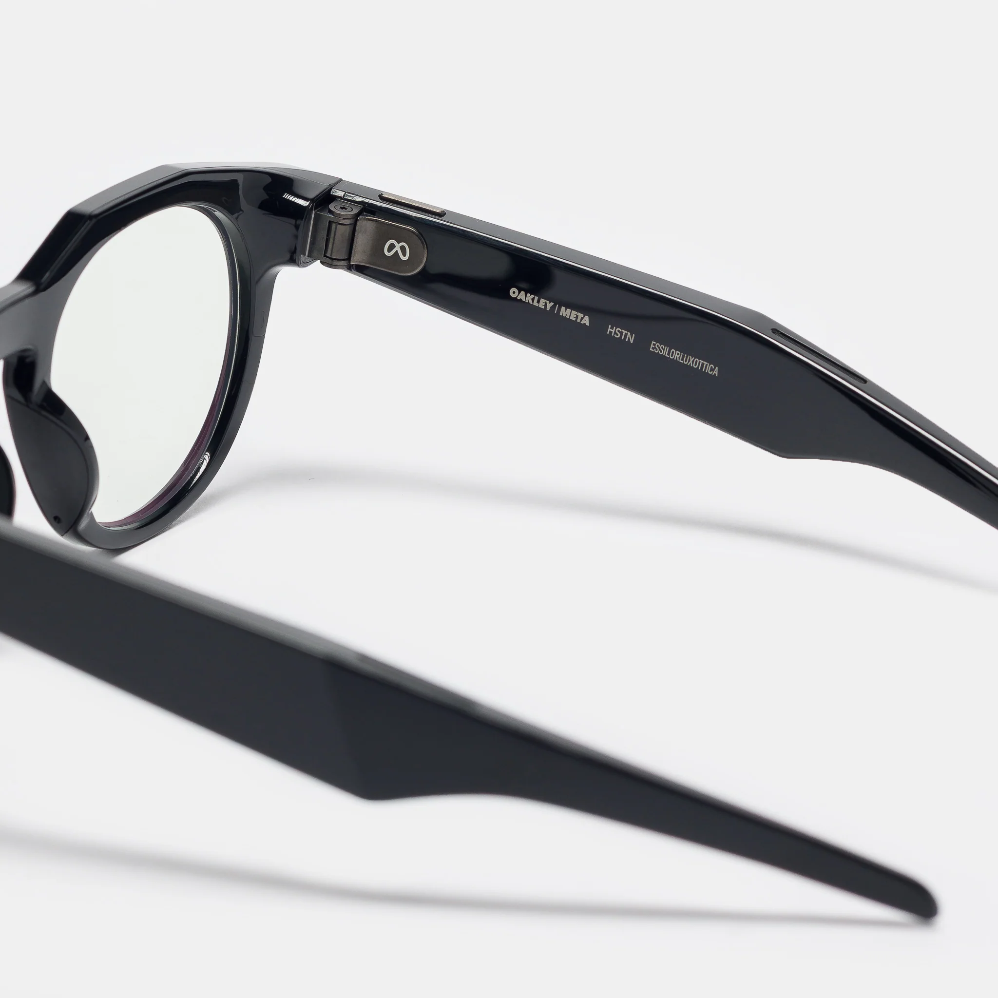 Meta HSTN Glasses in Black - Image 6