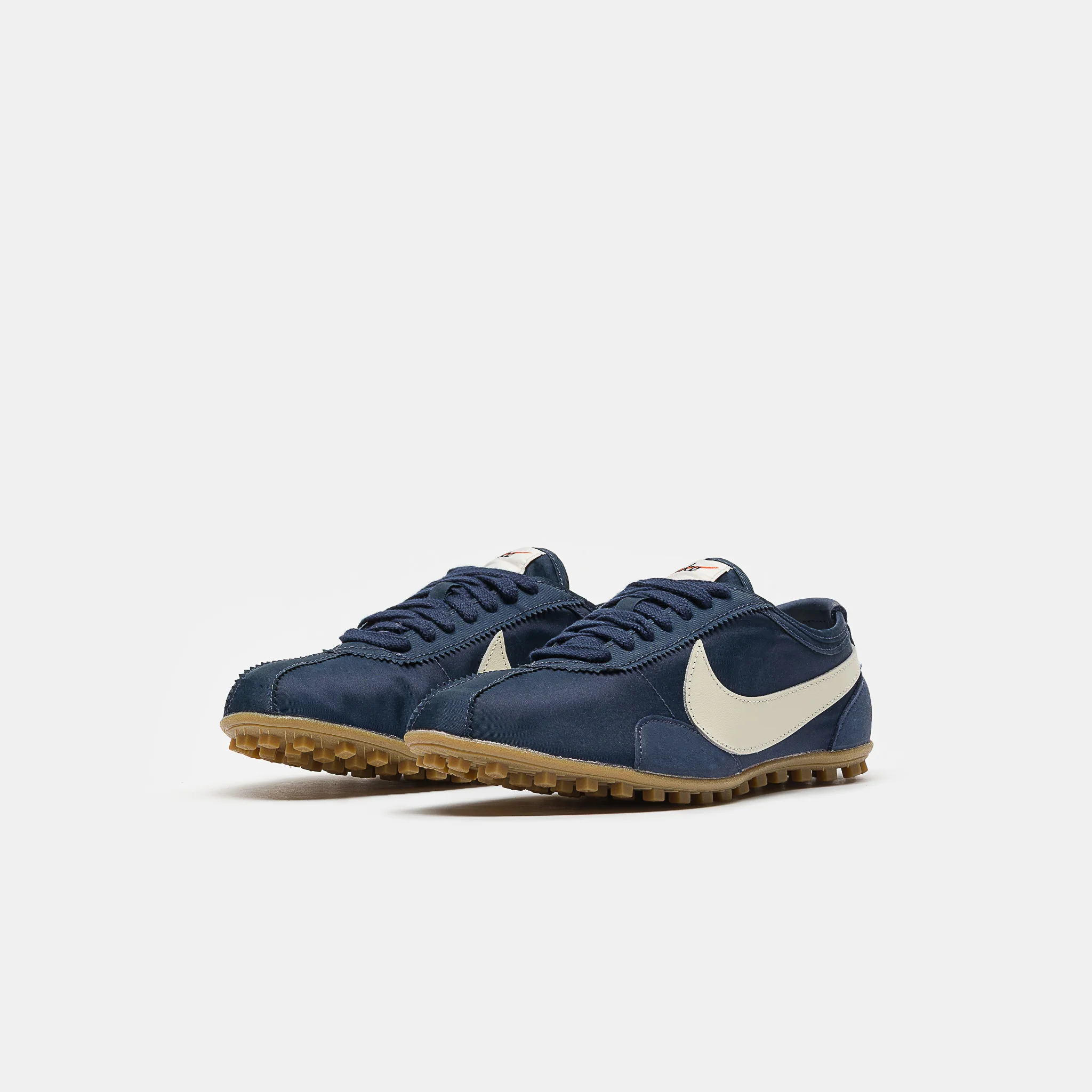 Moon Shoe OG Sneaker in Midnight Navy/Soft Pearl/Gum Light Brown - Image 2