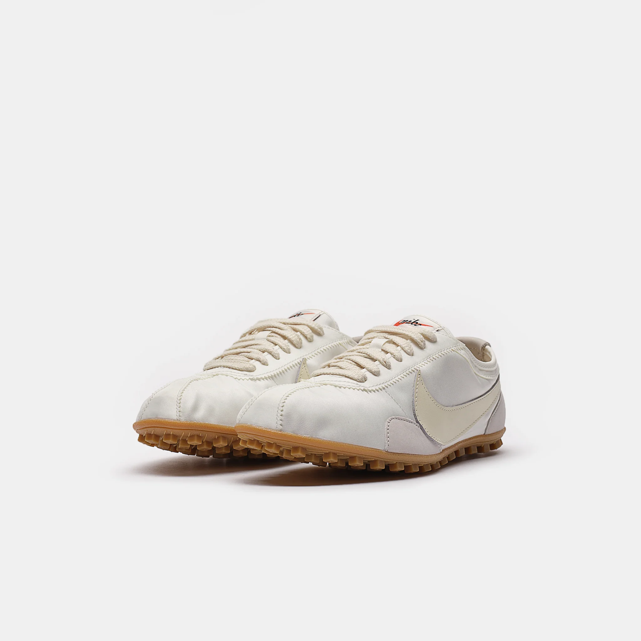 Moon Shoe OG Sneaker in Summit White/Soft Pearl/Gum Light Brown - Image 2