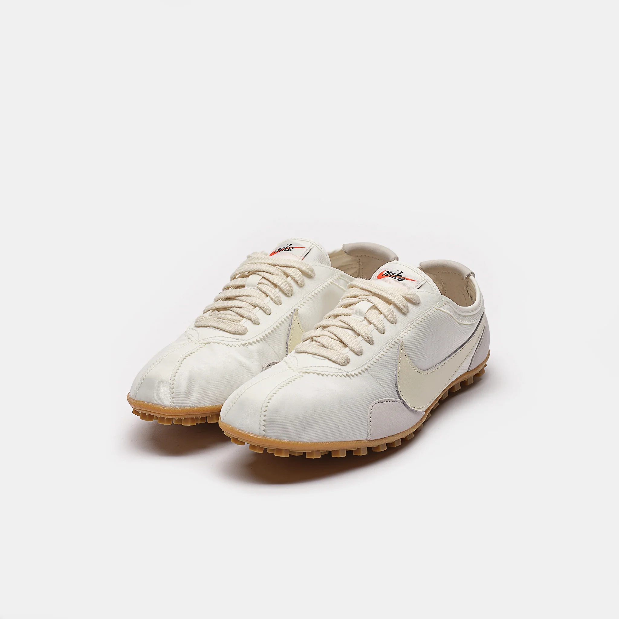 Moon Shoe OG Sneaker in Summit White/Soft Pearl/Gum Light Brown - Image 3