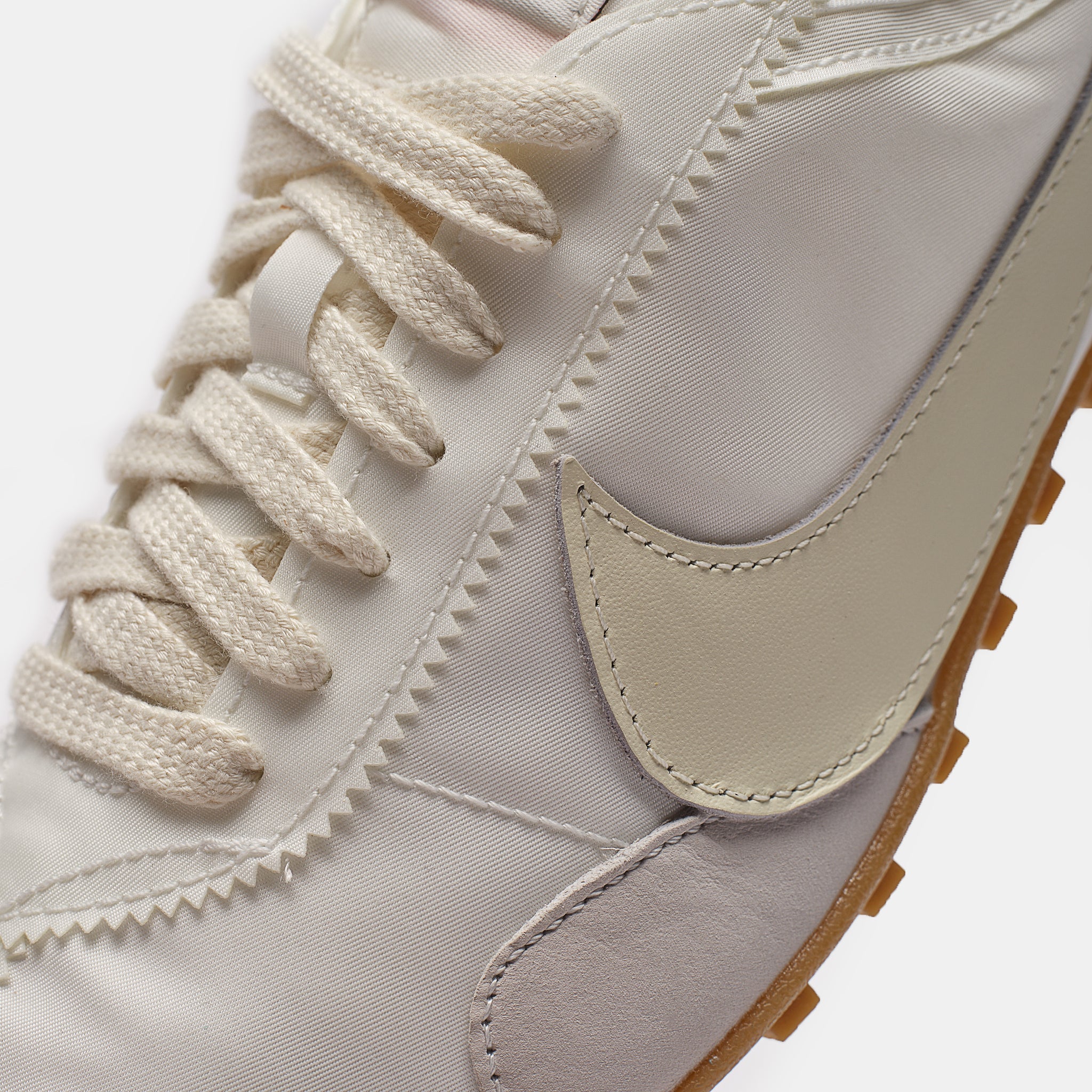 Moon Shoe OG Sneaker in Summit White/Soft Pearl/Gum Light Brown - Image 5