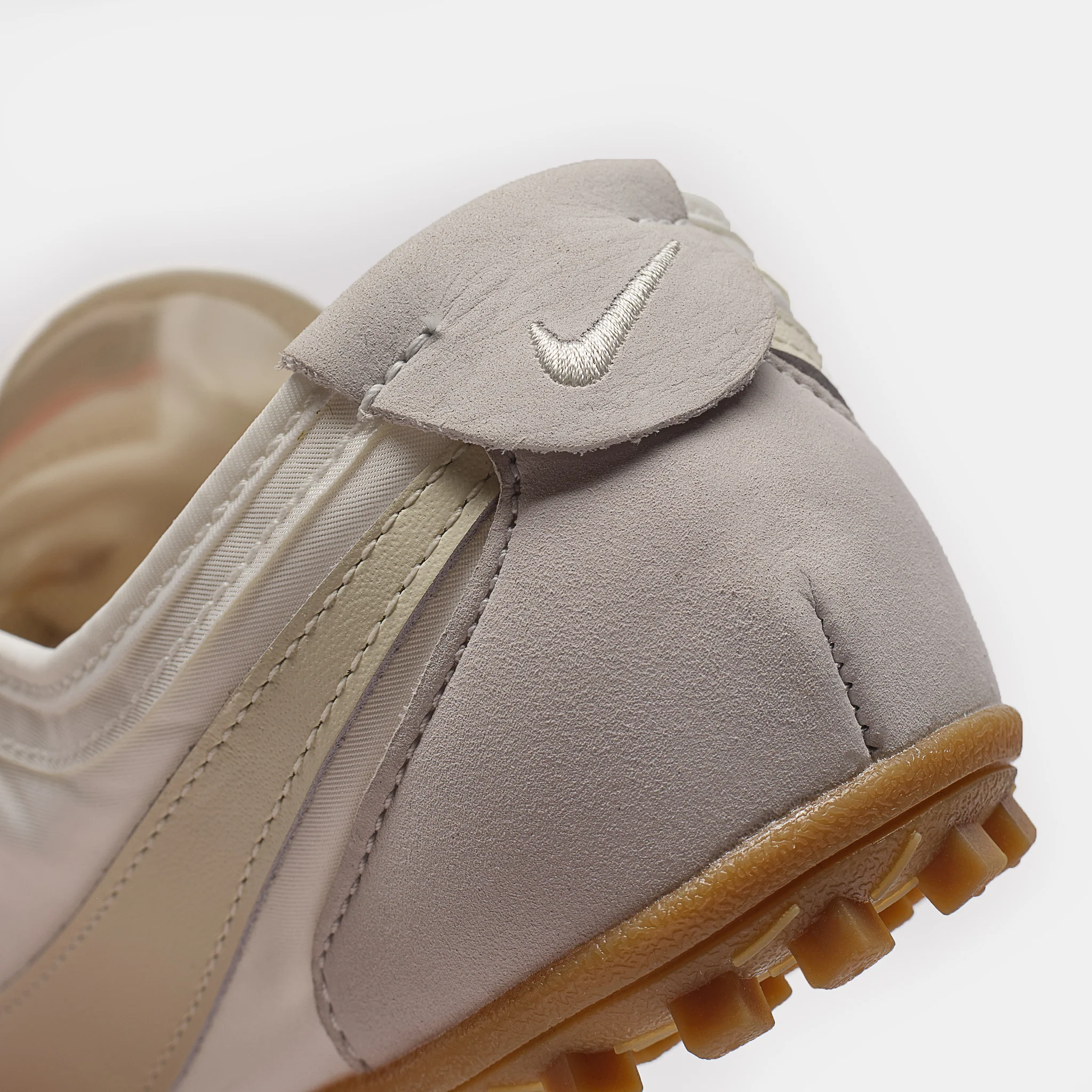 Moon Shoe OG Sneaker in Summit White/Soft Pearl/Gum Light Brown - Image 6