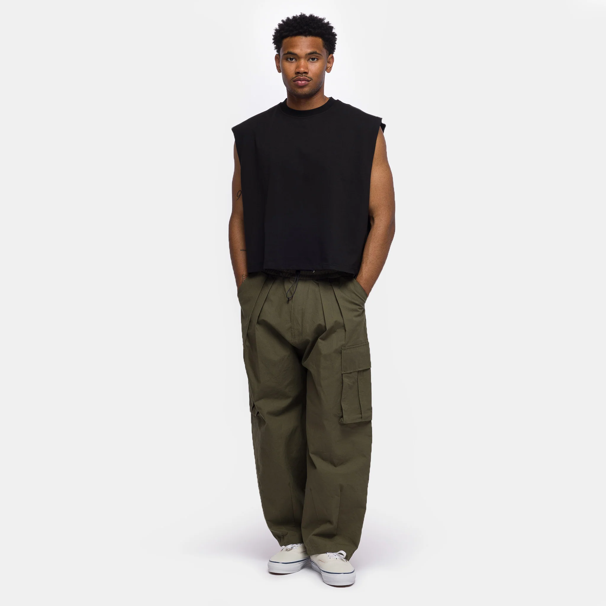 Muscle Cropped T-Shirt in Black - Image 2