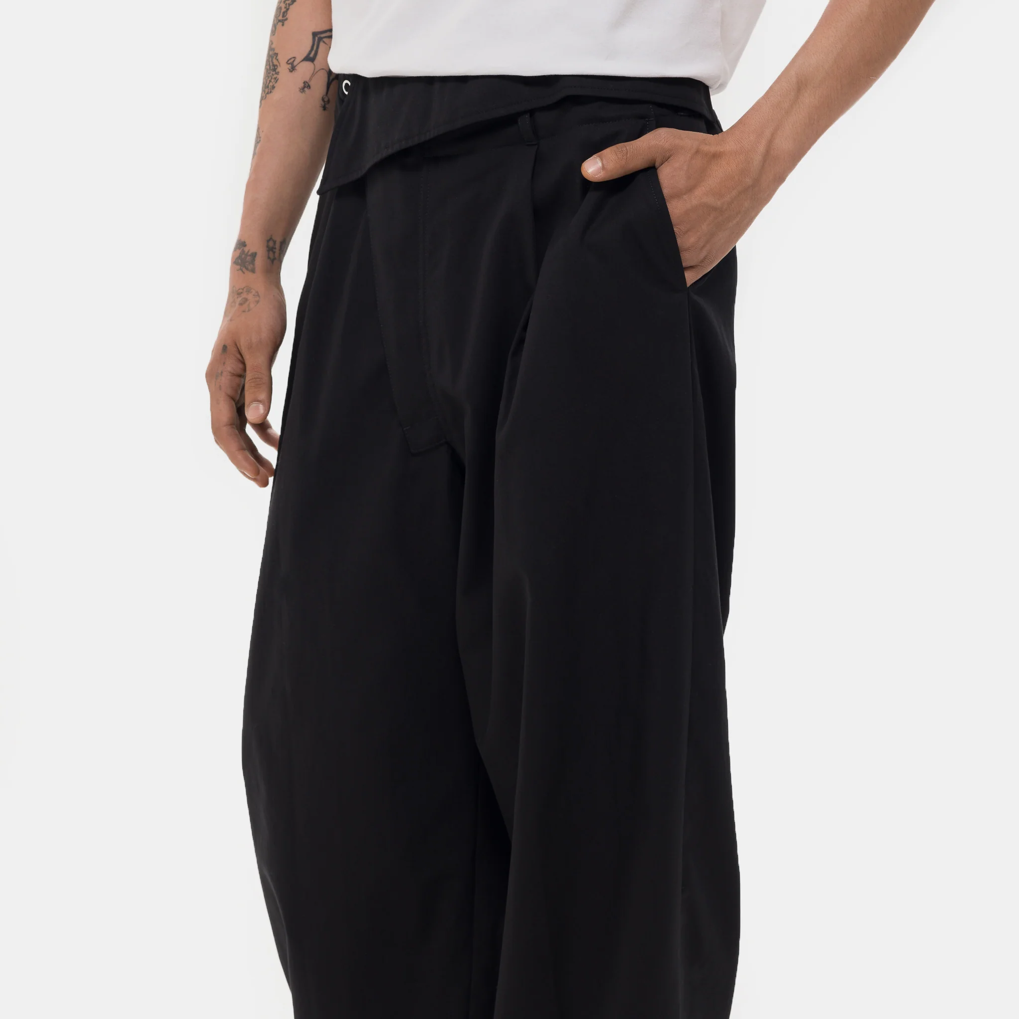 Navin Wide Trouser in Black Sable - Image 4