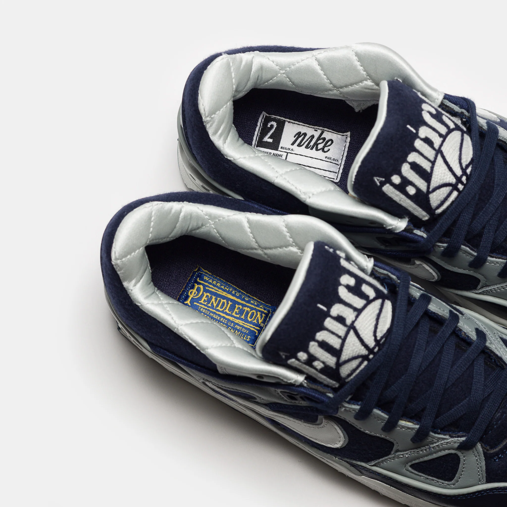 NIGO Air Force 3 Low SP Sneaker in Midnight Navy/Off White/Shadow Grey - Image 5
