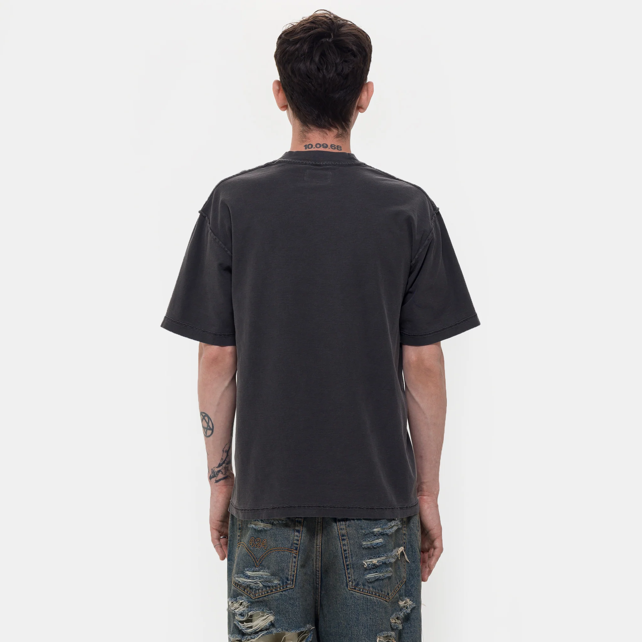 No More Angels T-Shirt in Vintage Black - Image 3