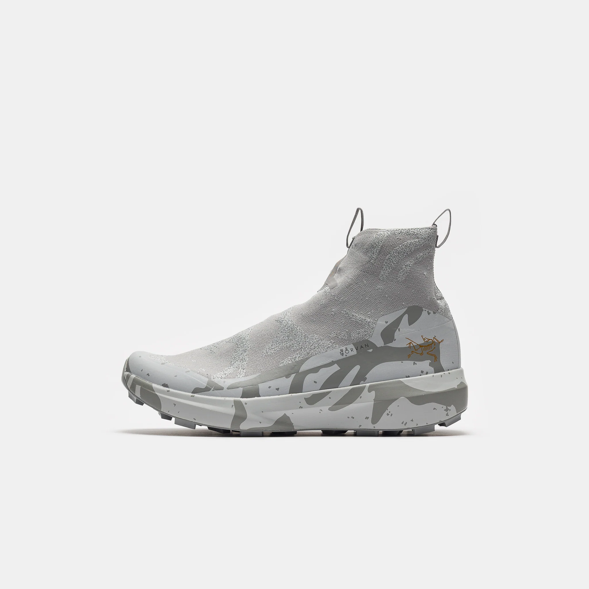 Norvan 4 Nivalis Grotto Sneaker in Dark Solitude/Dark Solitude