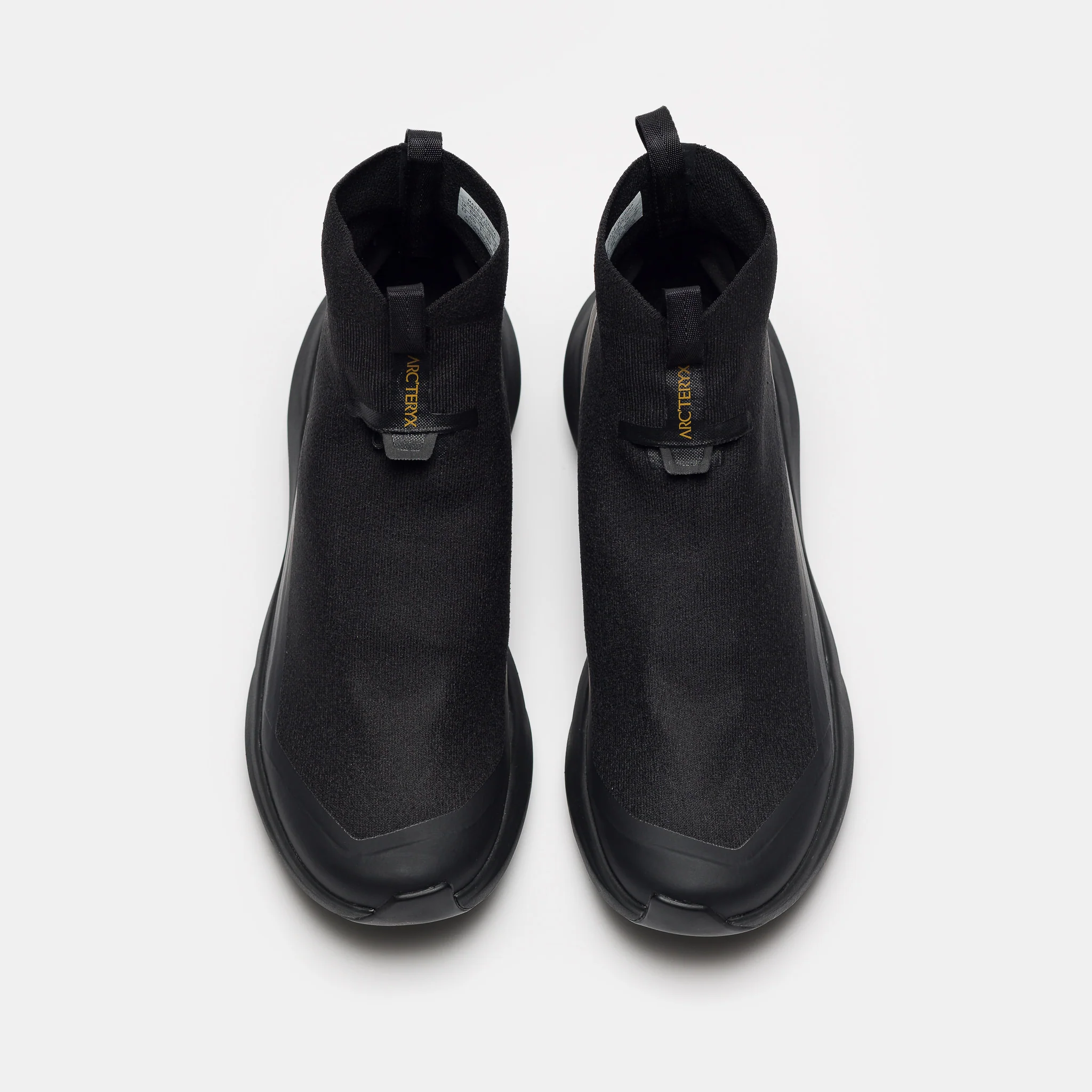 Norvan 4 Nivalis Sneaker in Black/Black - Image 4