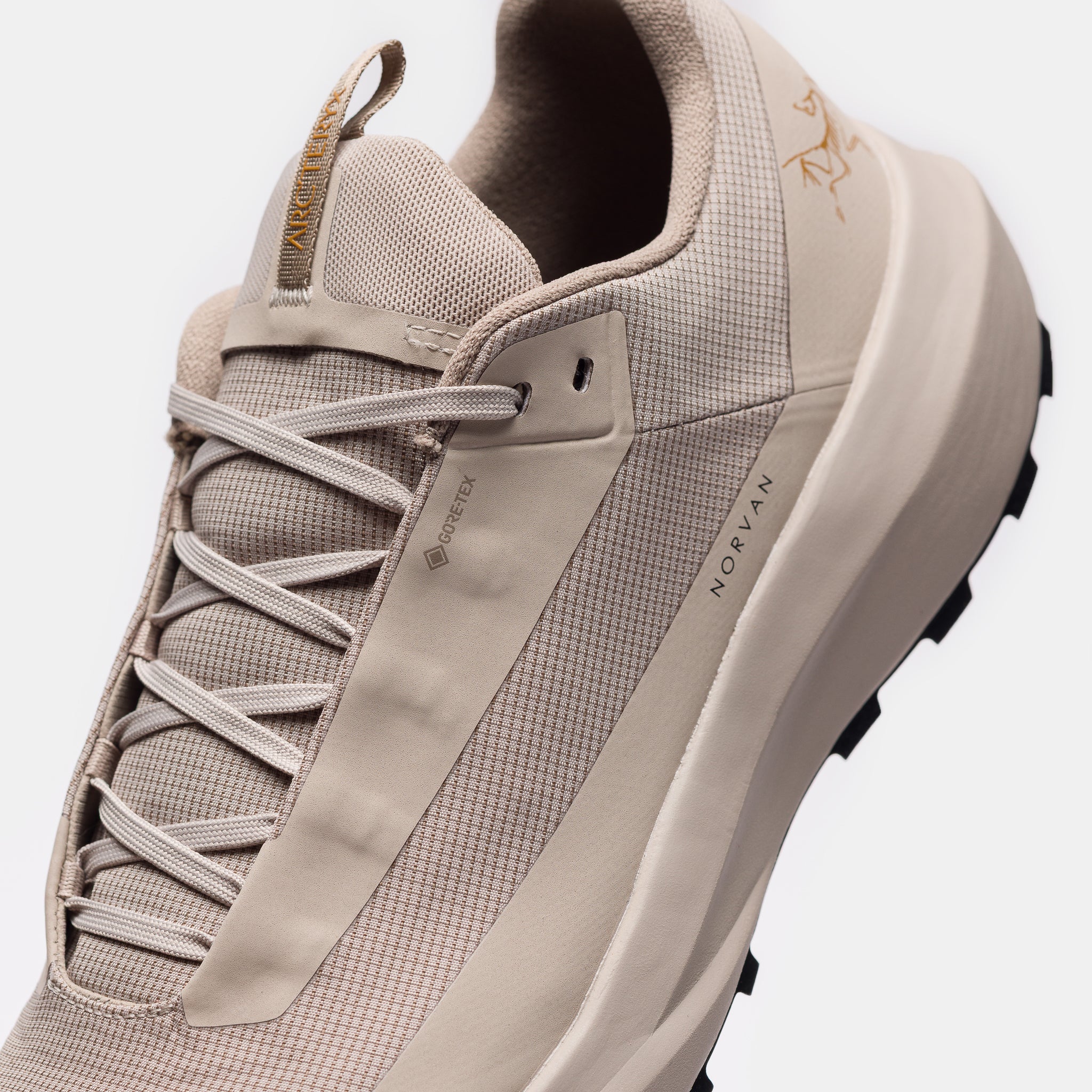 Norvan LD 4 Gore-Tex M Sneaker in Rune/Rune - Image 5