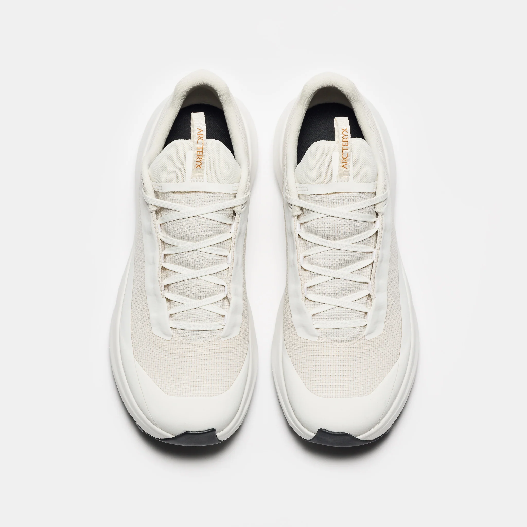 Norvan LD 4 Gore-Tex Sneaker in Arctic Silk/Arctic Silk - Image 4