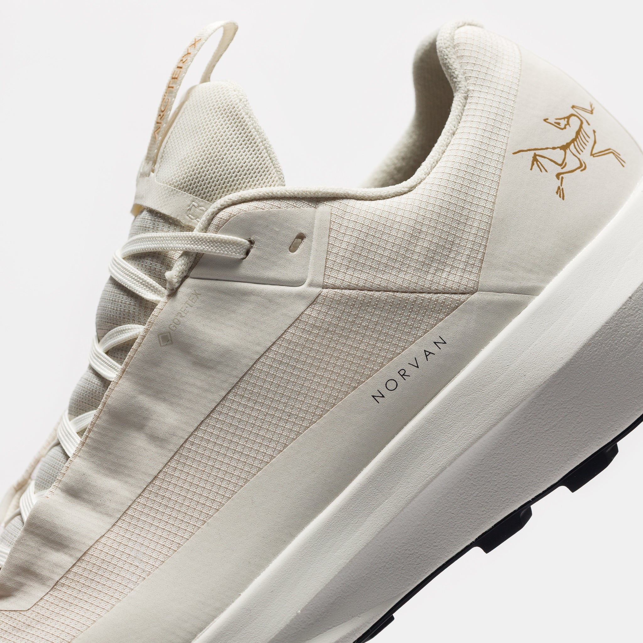 Norvan LD 4 Gore-Tex Sneaker in Arctic Silk/Arctic Silk - Image 5