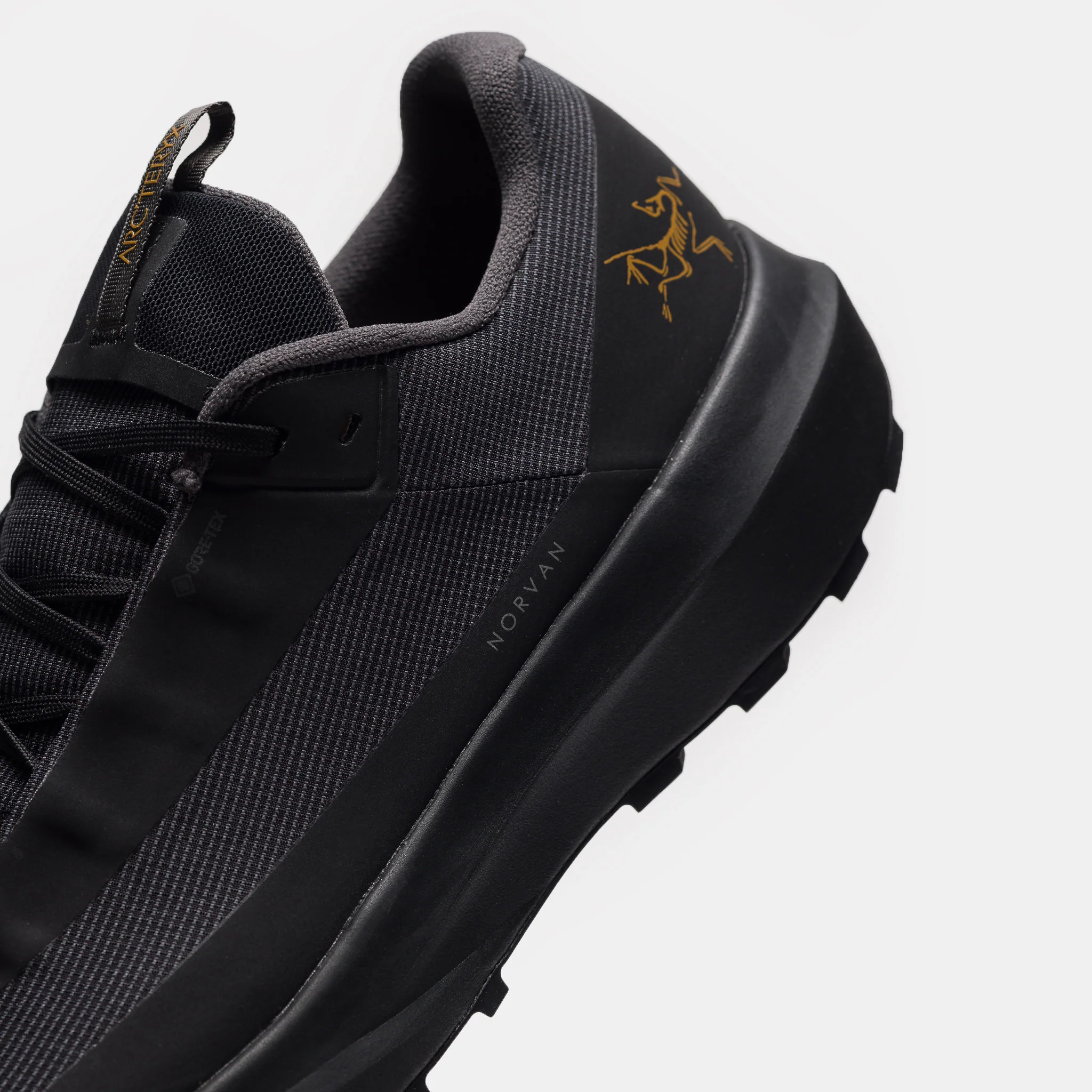Norvan LD 4 Gore-Tex Sneaker in Black/Black - Image 5
