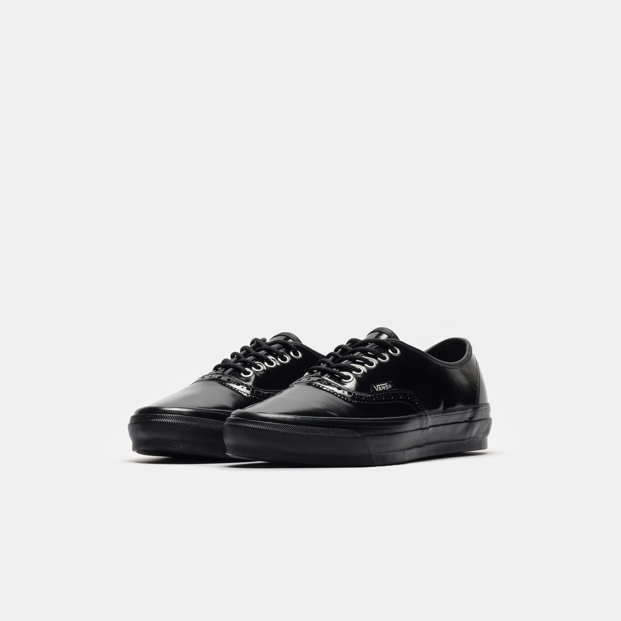 OTW Authentic 44 Siped Vibram Sneaker in Gloss Leather Brogue Black - Image 2