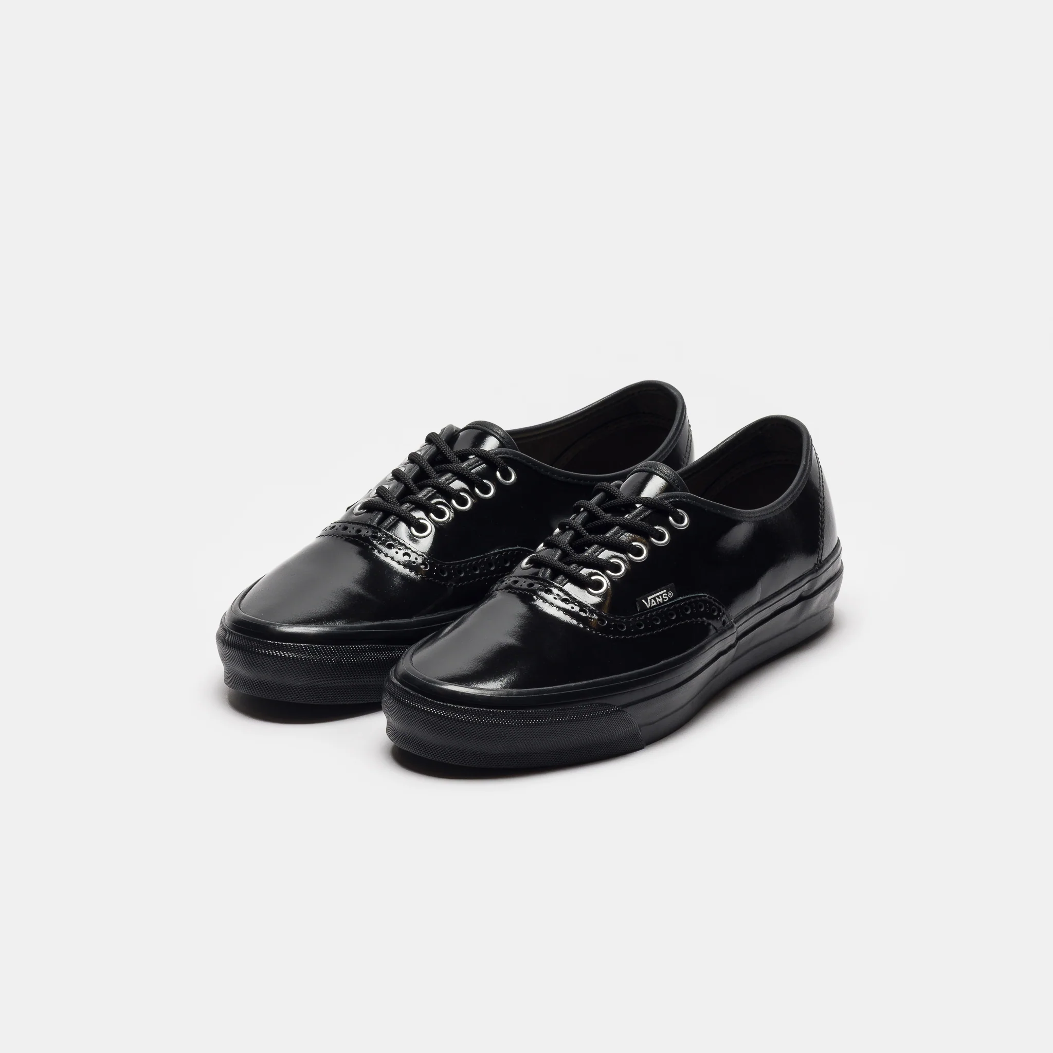 OTW Authentic 44 Siped Vibram Sneaker in Gloss Leather Brogue Black - Image 3