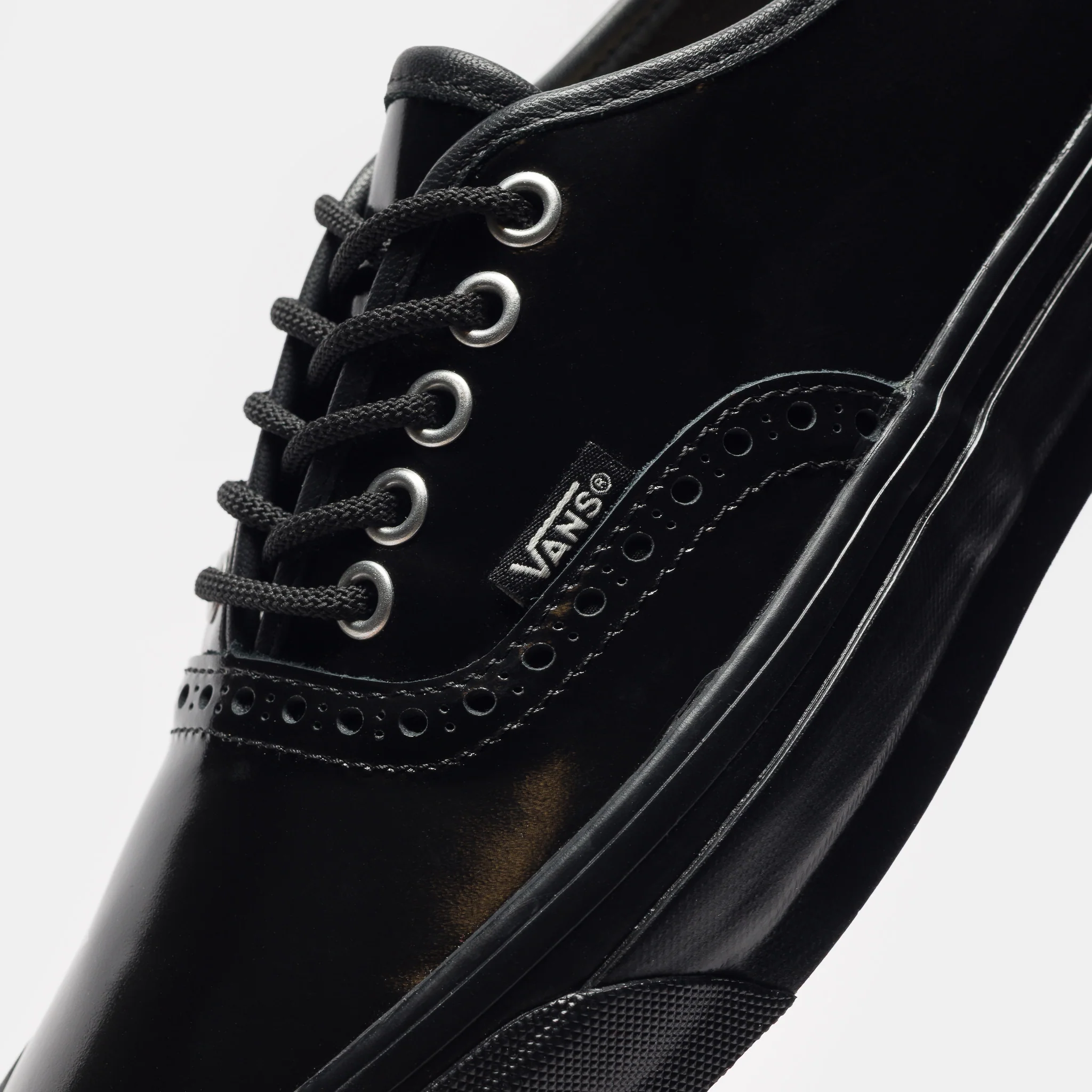 OTW Authentic 44 Siped Vibram Sneaker in Gloss Leather Brogue Black - Image 5