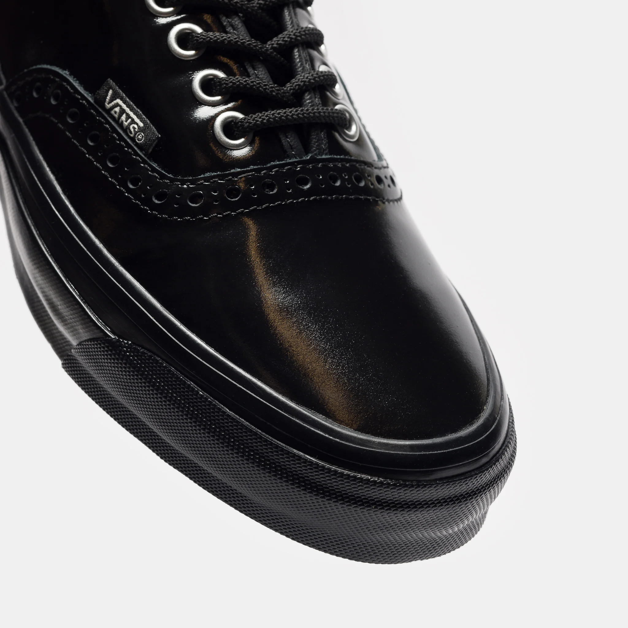 OTW Authentic 44 Siped Vibram Sneaker in Gloss Leather Brogue Black - Image 6