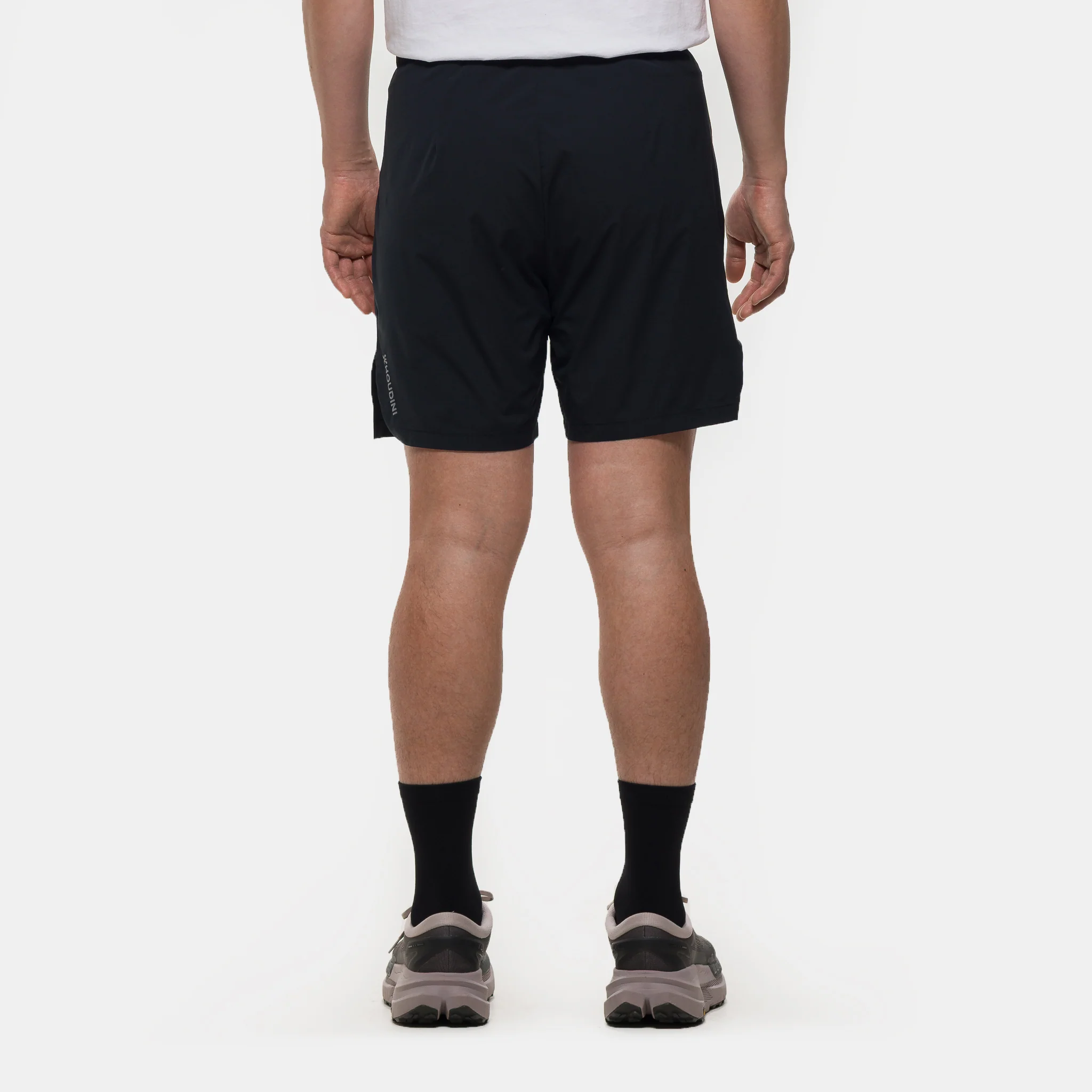 Pace Light Short in True Black - Image 3