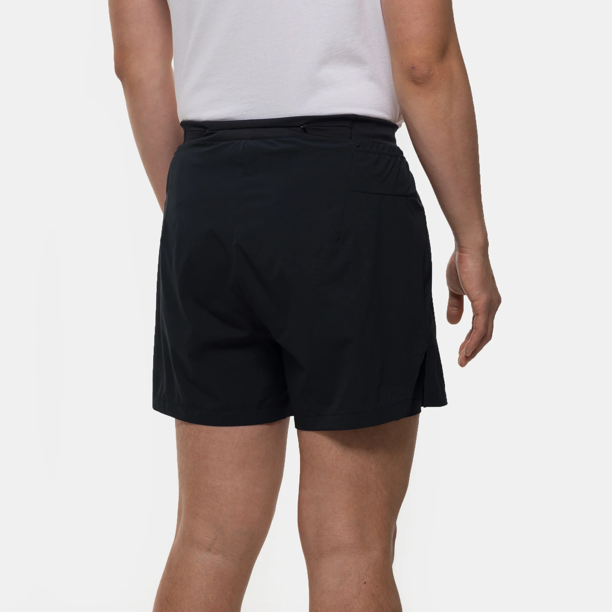 Pace Trail Short in True Black - Image 5