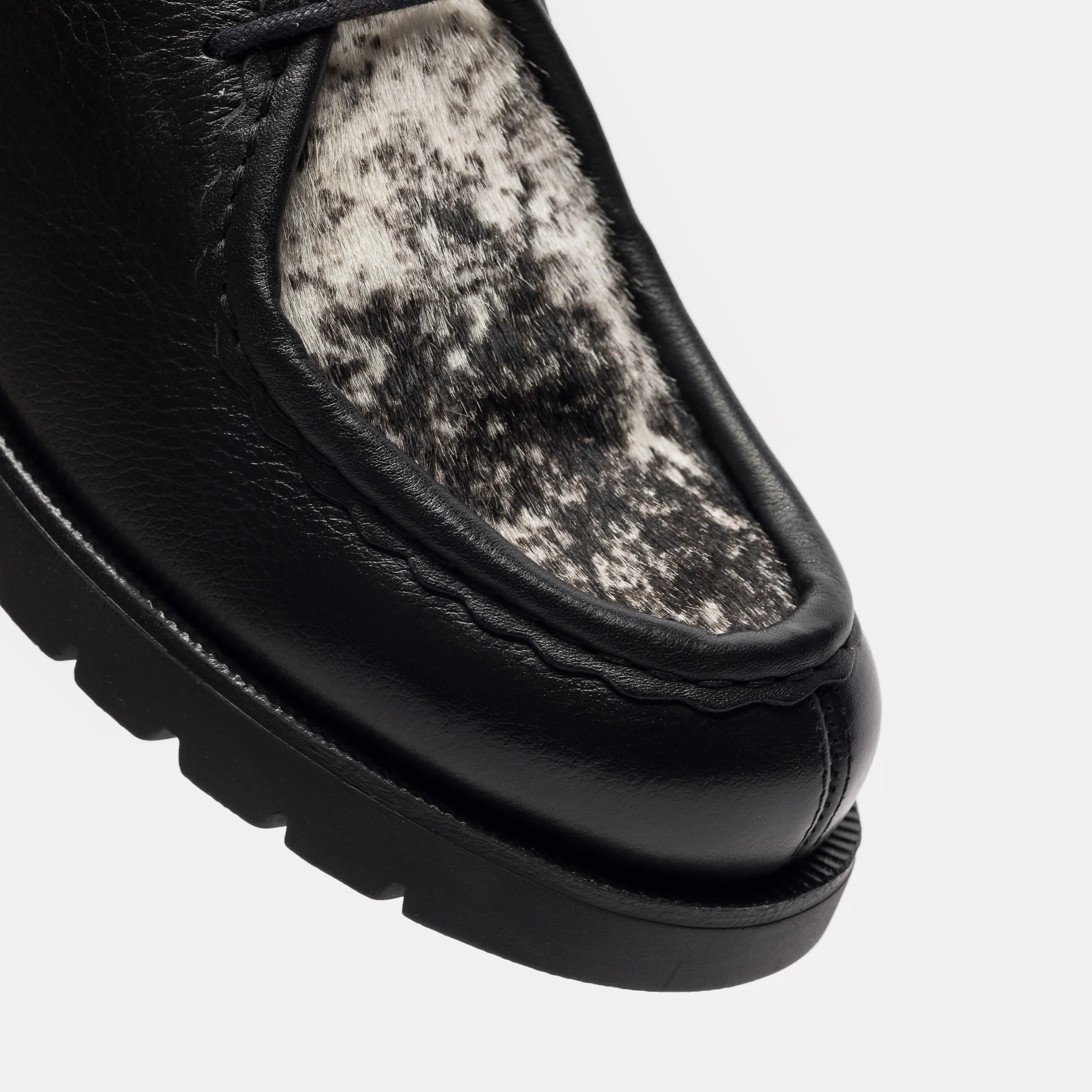 Padrini Moc Toe Shoe in Black/Beige - Image 6