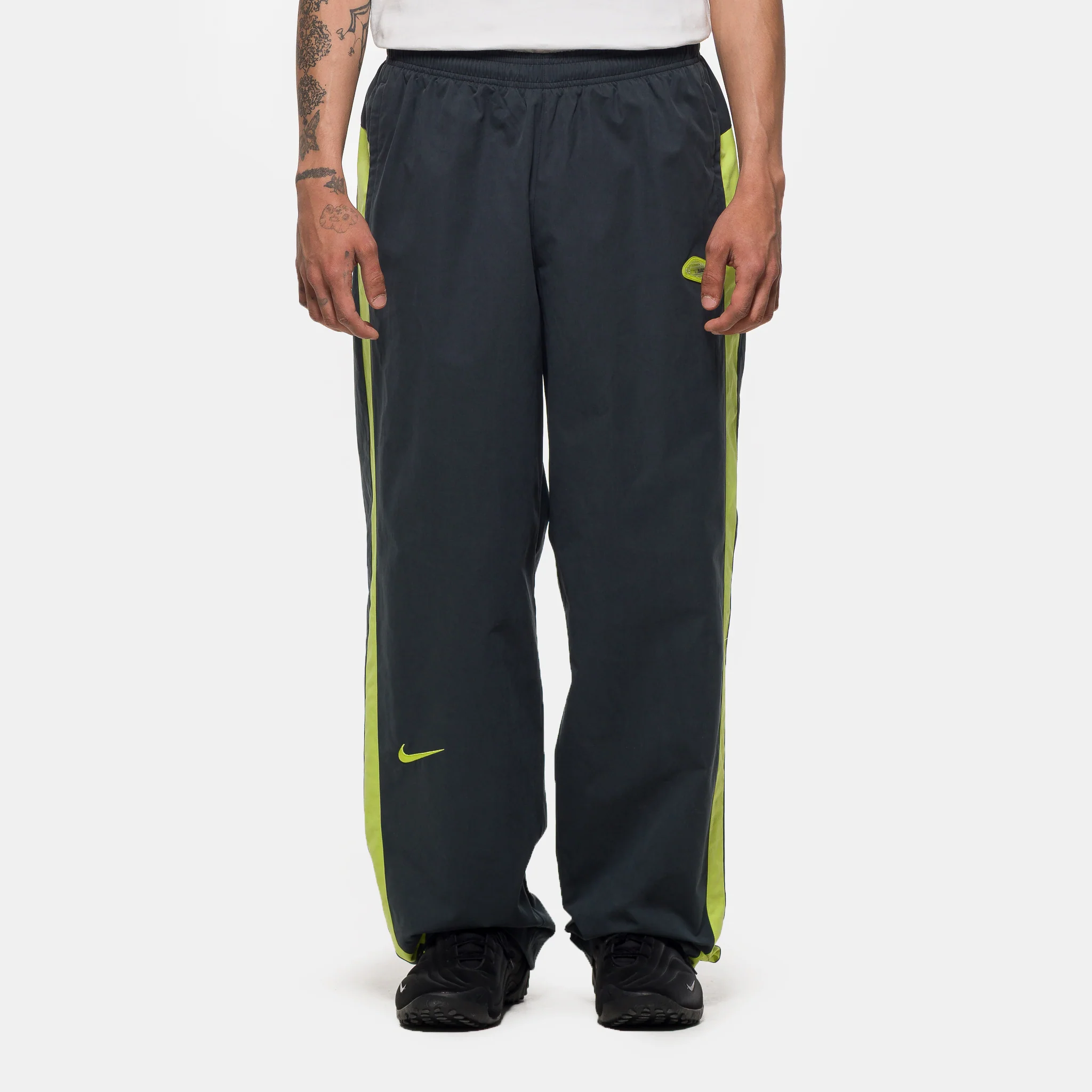 Patta Track Pant in Black/Cyber