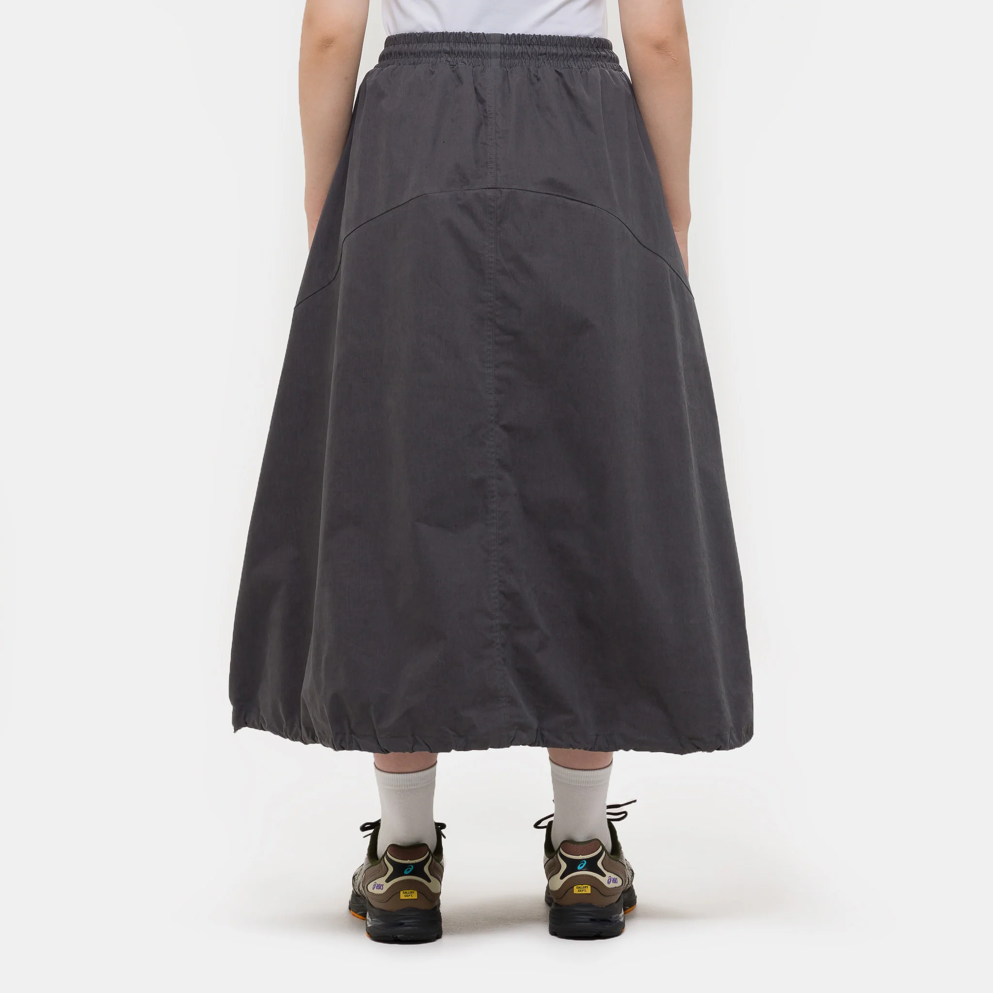 Pintuck Balloon Skirt in Charcoal - Image 3
