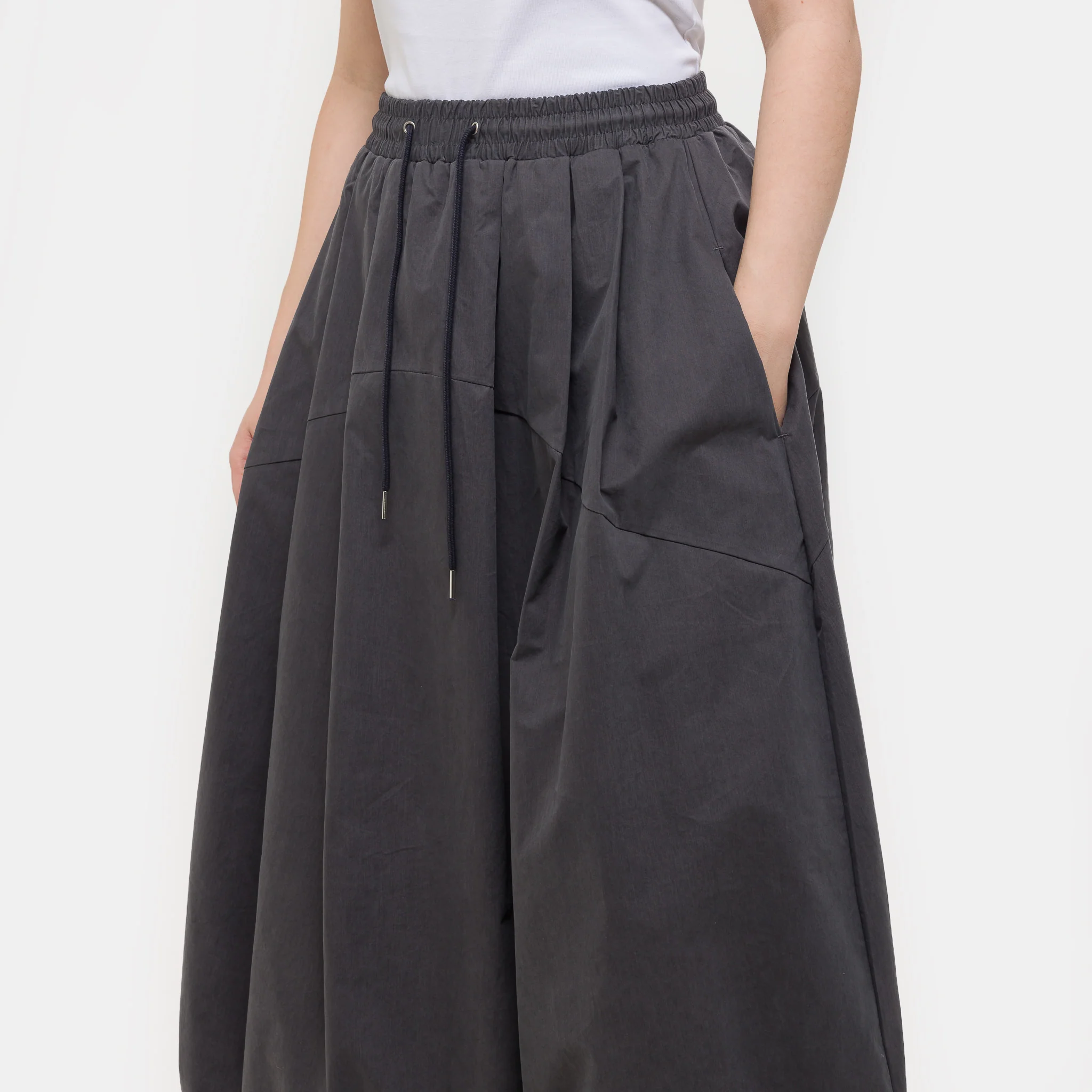 Pintuck Balloon Skirt in Charcoal - Image 4