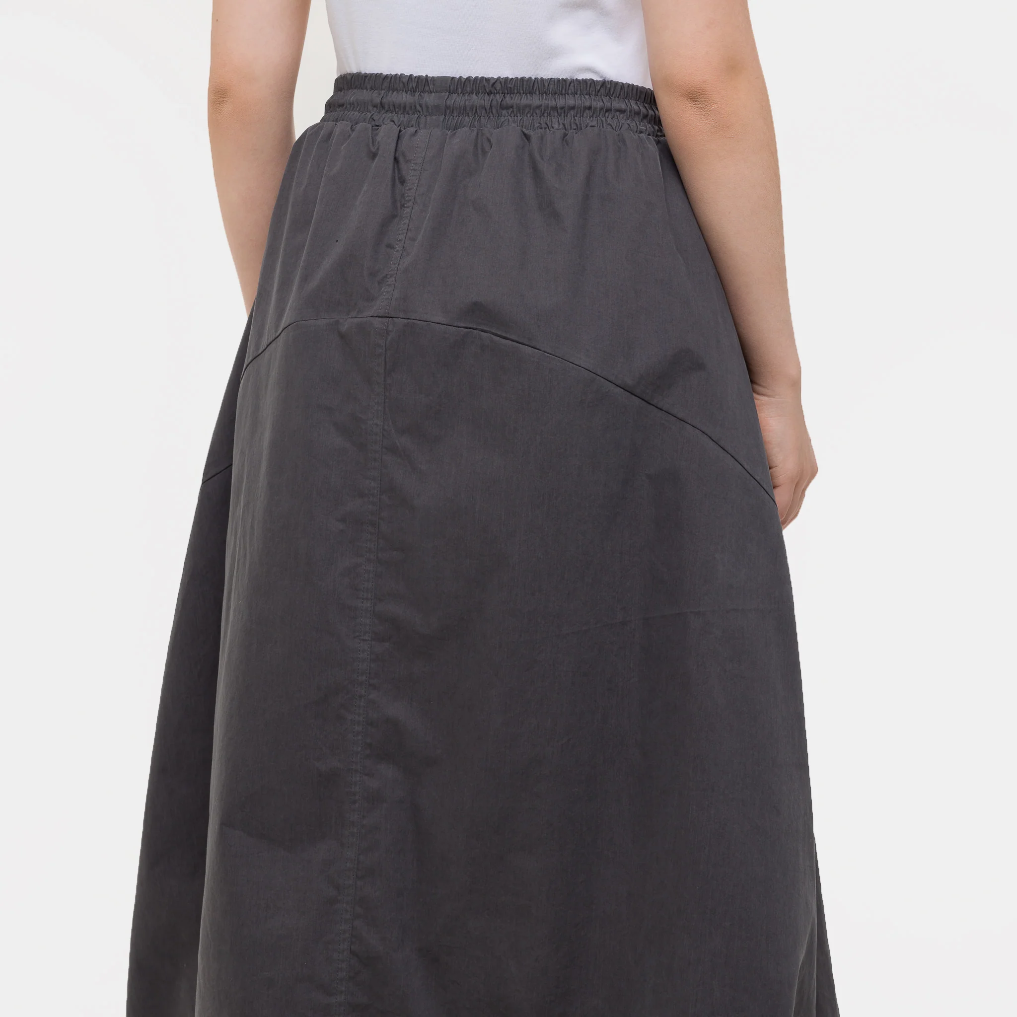 Pintuck Balloon Skirt in Charcoal - Image 5