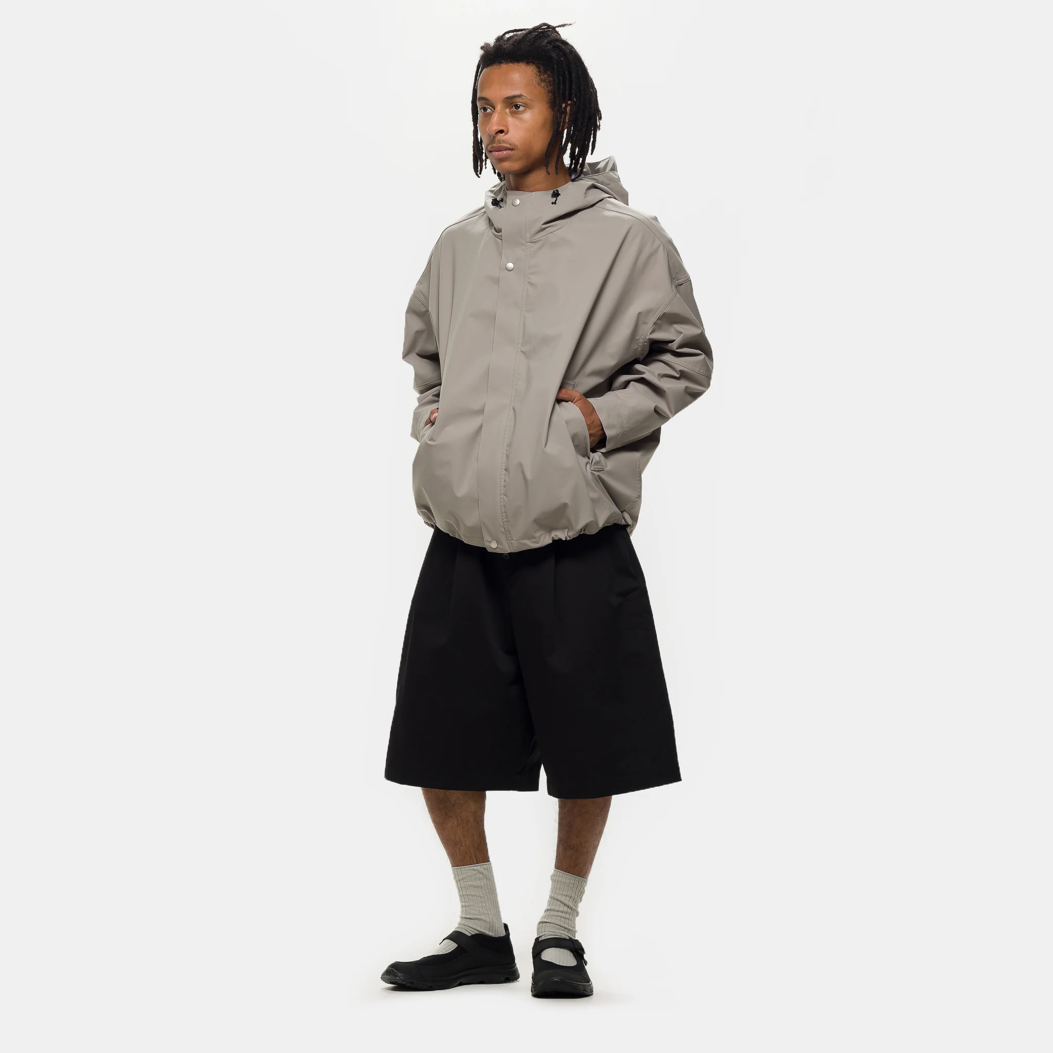 Pintuck Wide Short in Black - Image 2