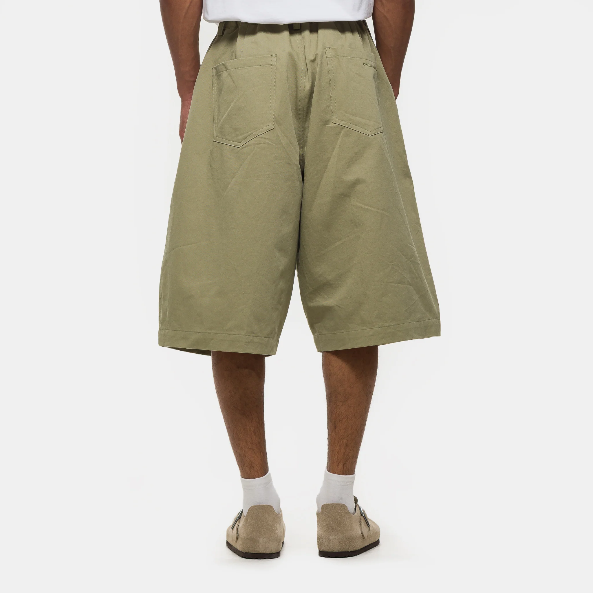 Pintuck Wide Short in Khaki - Image 3