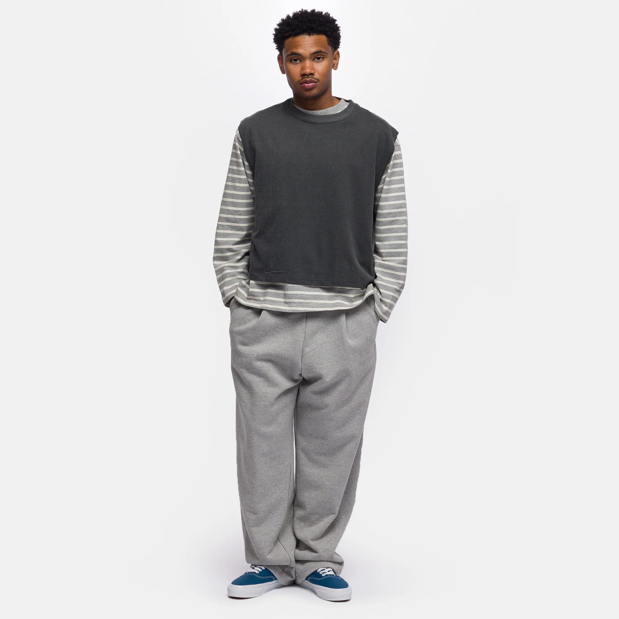 Pleated Wide Jogger in Grey - Image 2