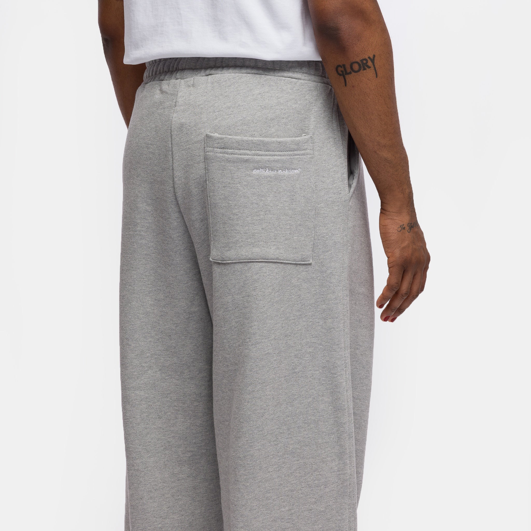 Pleated Wide Jogger in Grey - Image 5