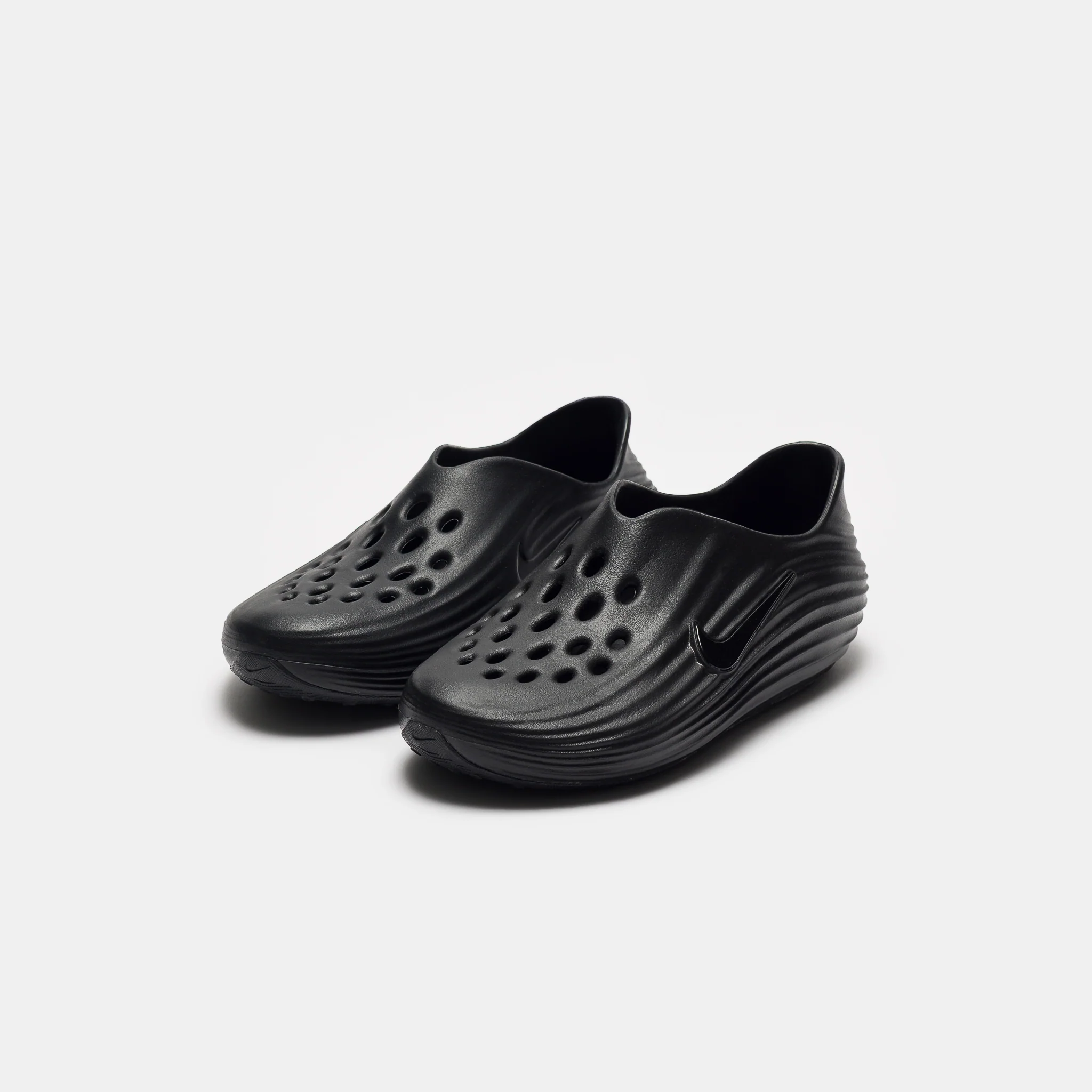 ReactX Rejuven8	Clog in Black/Black - Image 3