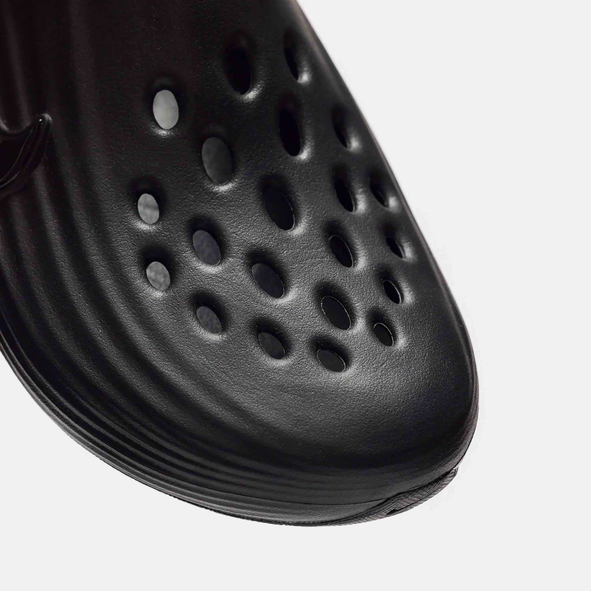 ReactX Rejuven8	Clog in Black/Black - Image 6