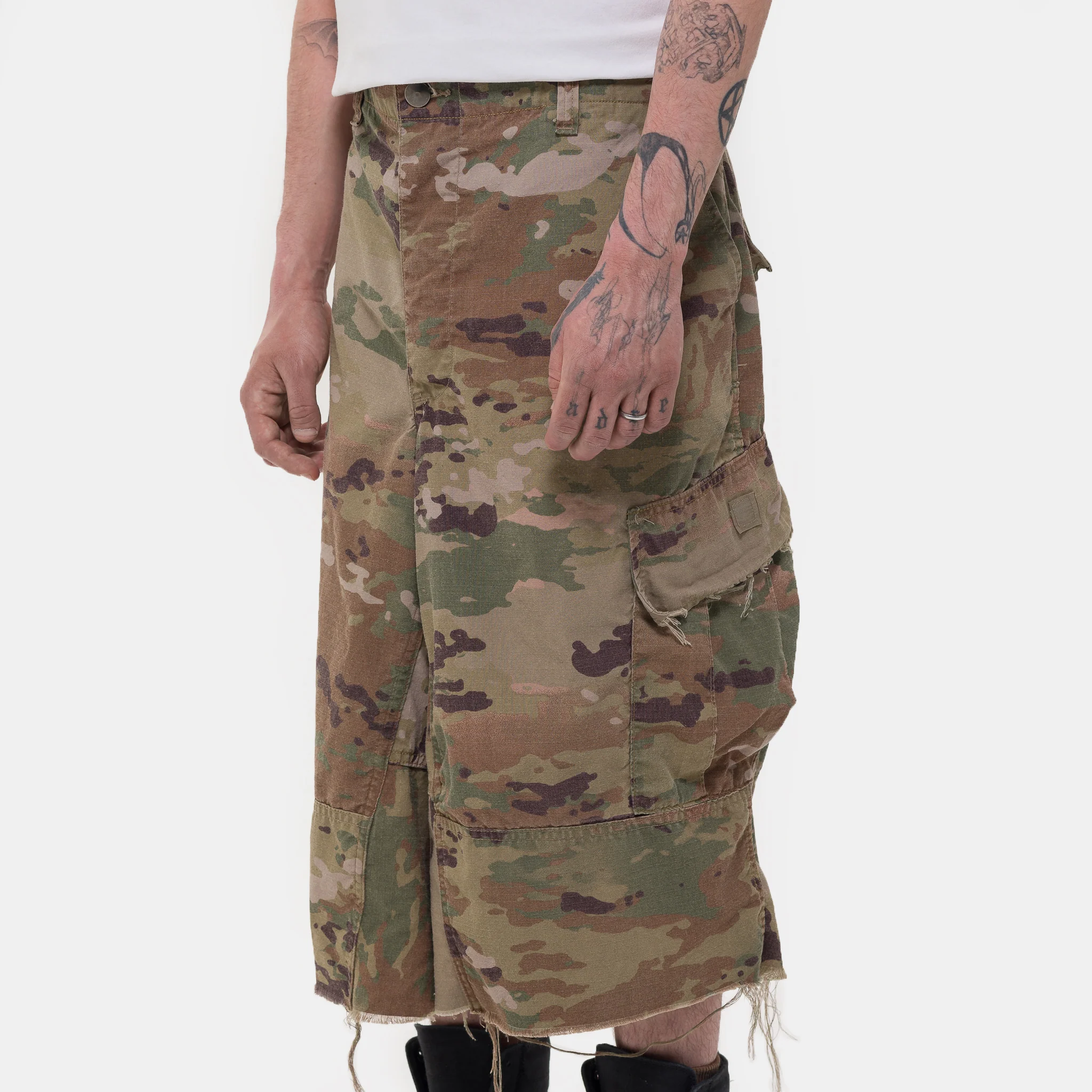 Drifter Cargo Shorts in Camo - Image 4