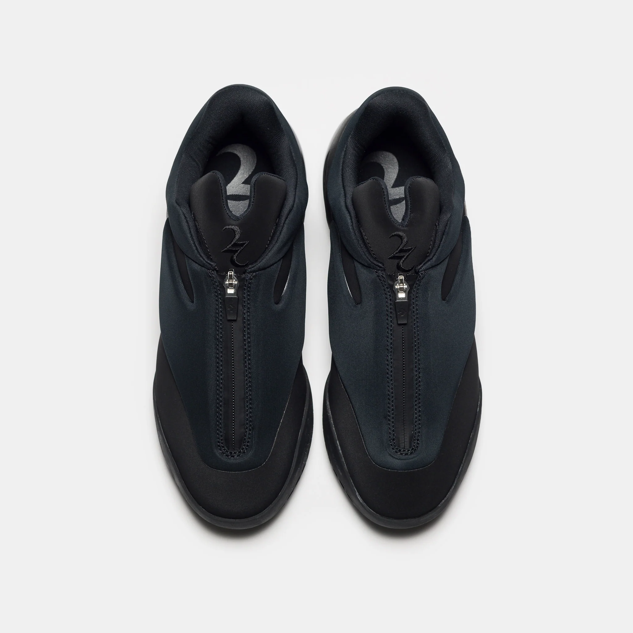 Shai 001 Ox Sneaker in Charm Black - Image 4