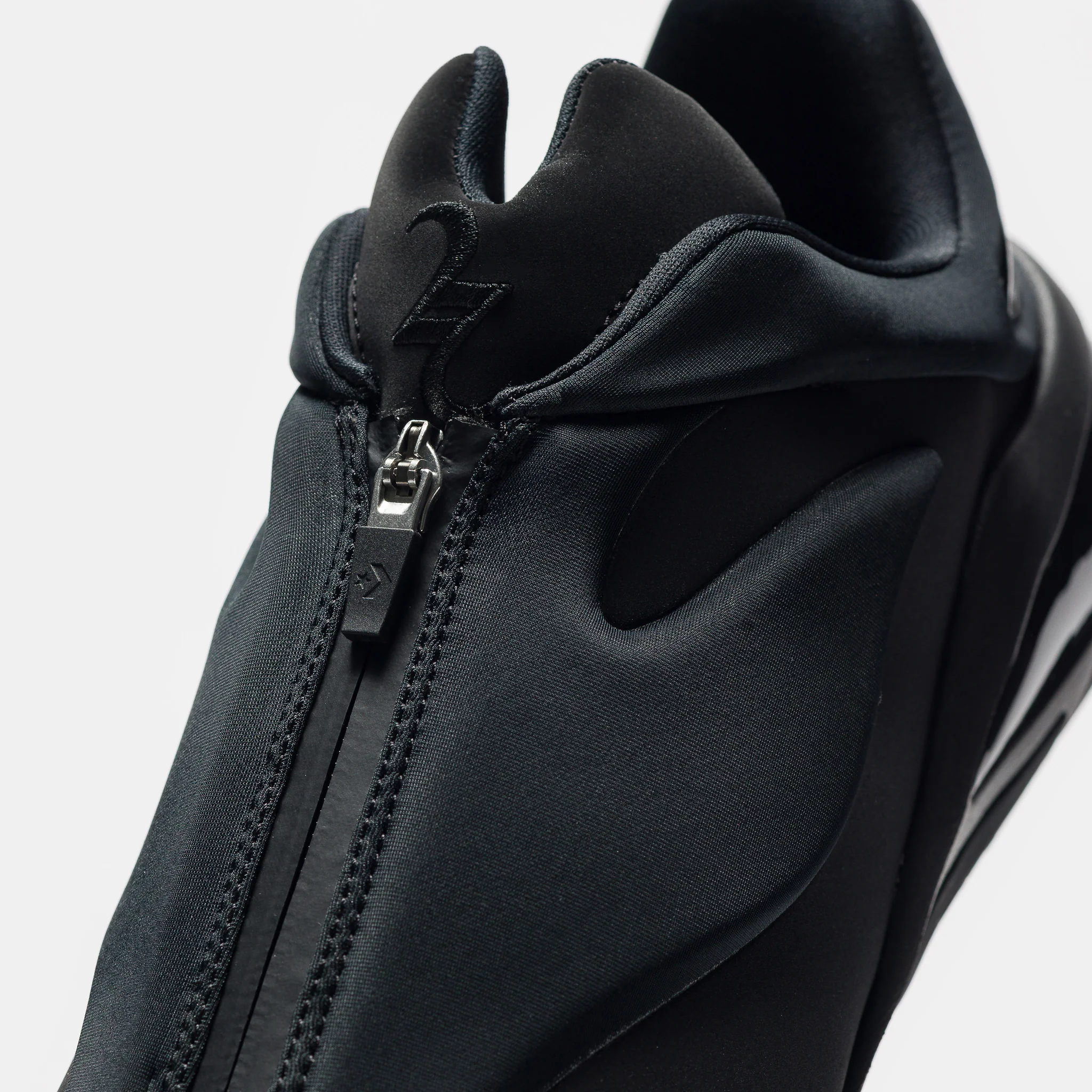 Shai 001 Ox Sneaker in Charm Black - Image 5