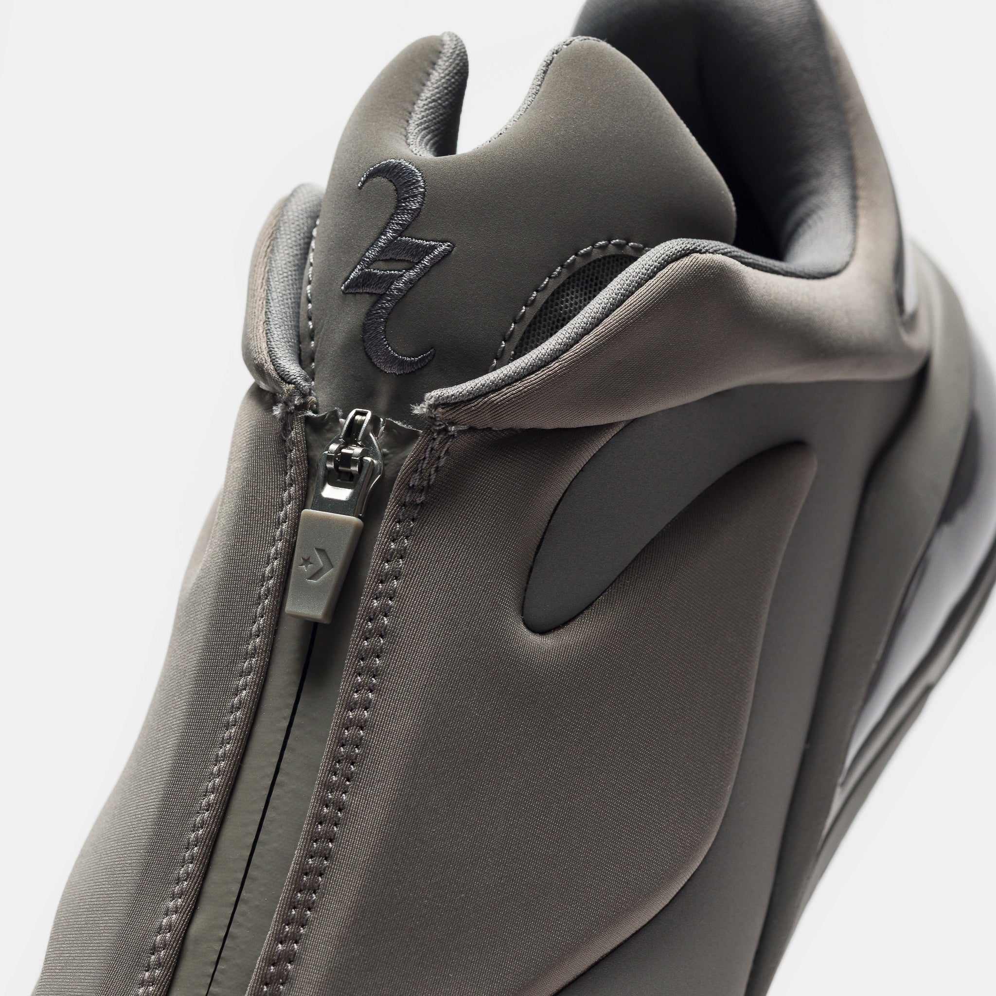 Shai 001 Ox Sneaker in Origin Story/Iron Grey - Image 5