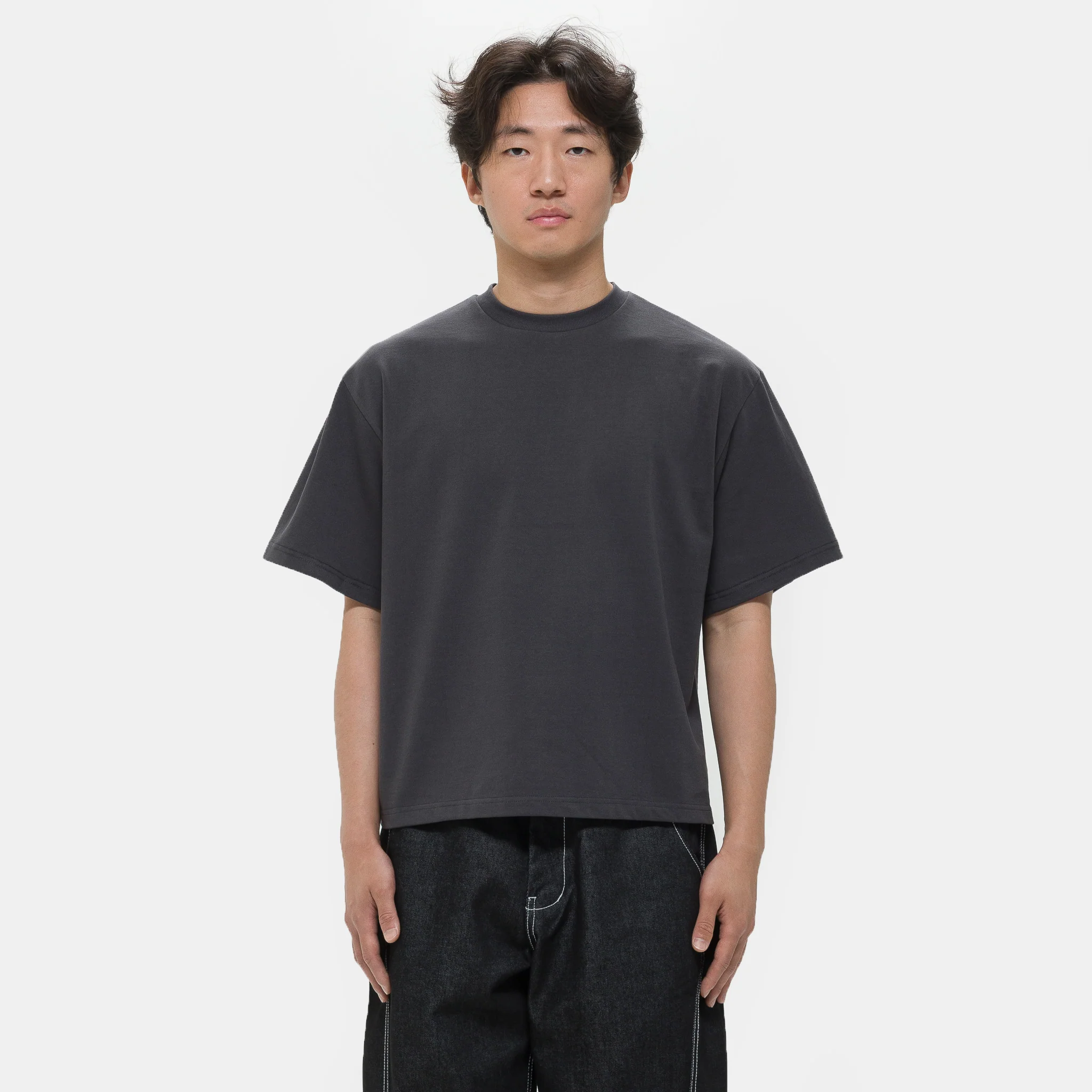 Signature Cropped T-Shirt in Charcoal