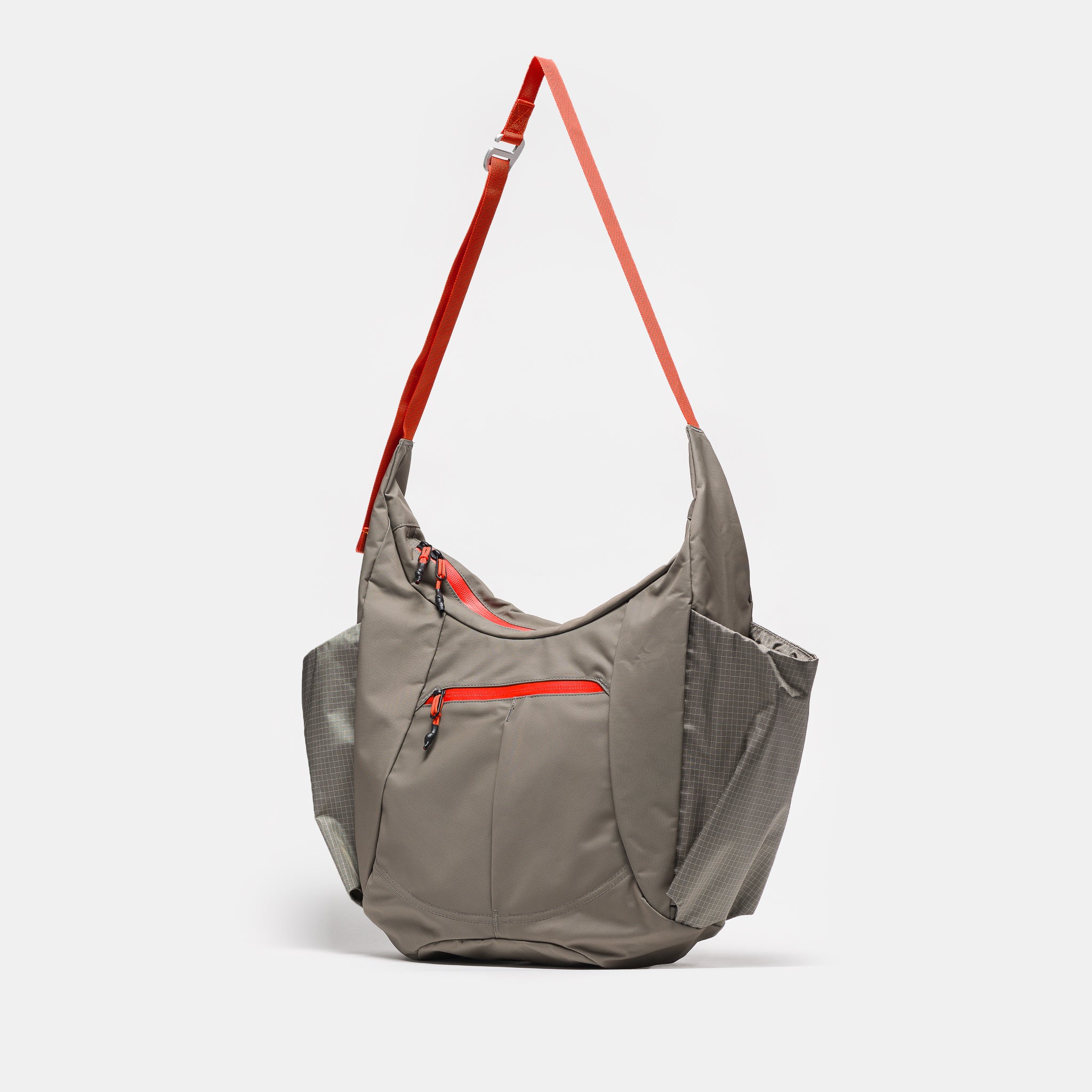 Static Comp Shoulder Bag in Canteen - Image 2