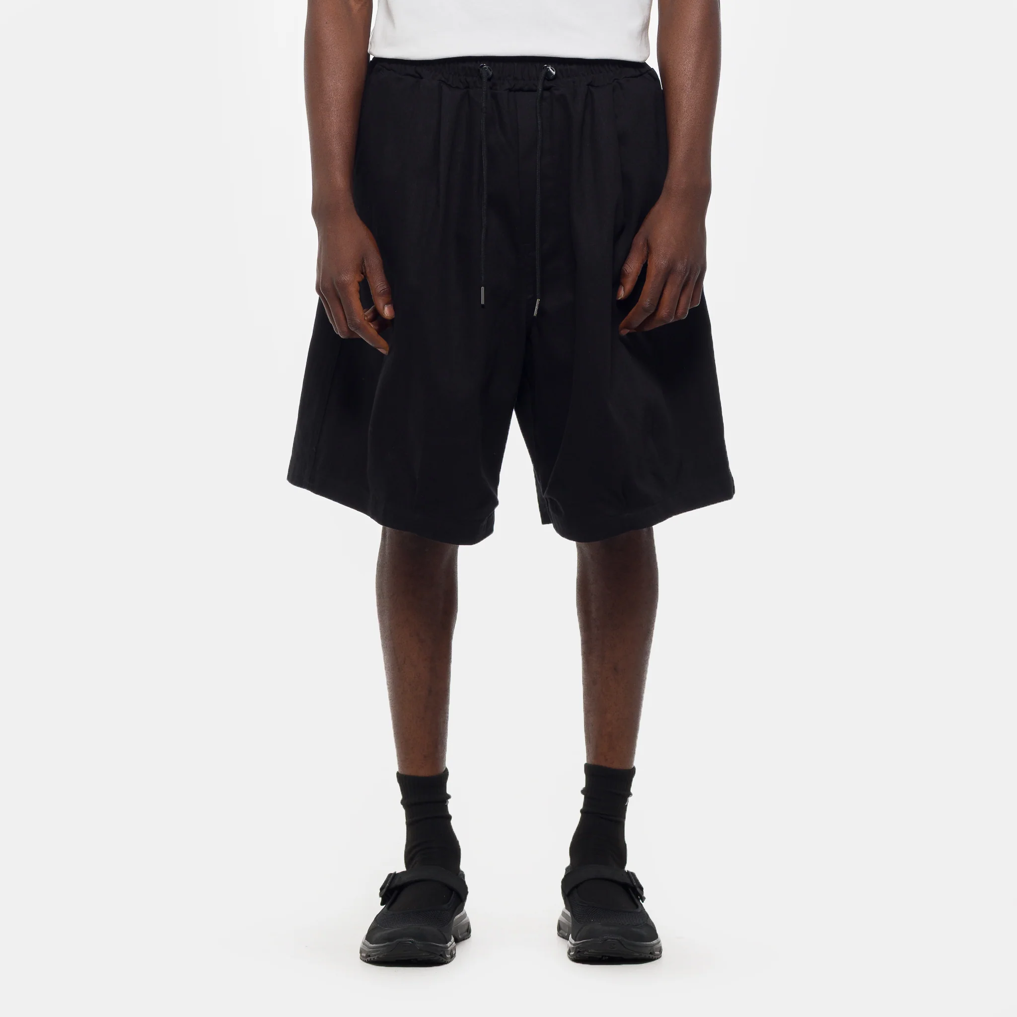 Stopper Balloon Bermuda Shorts in Black