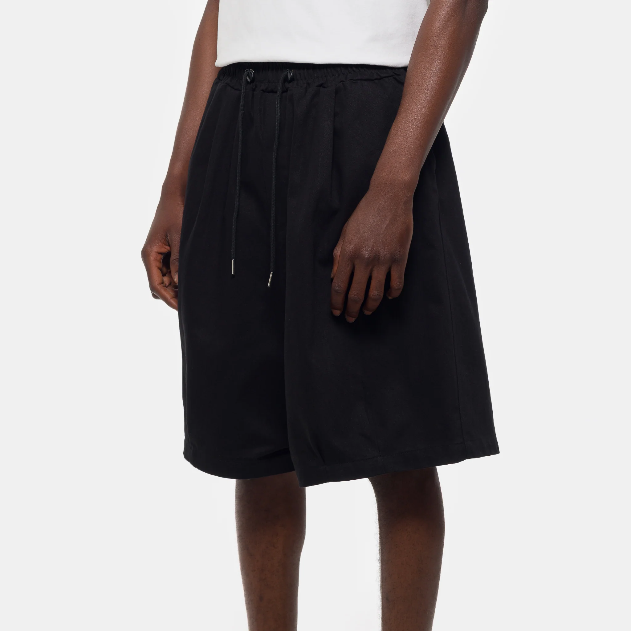 Stopper Balloon Bermuda Shorts in Black - Image 4