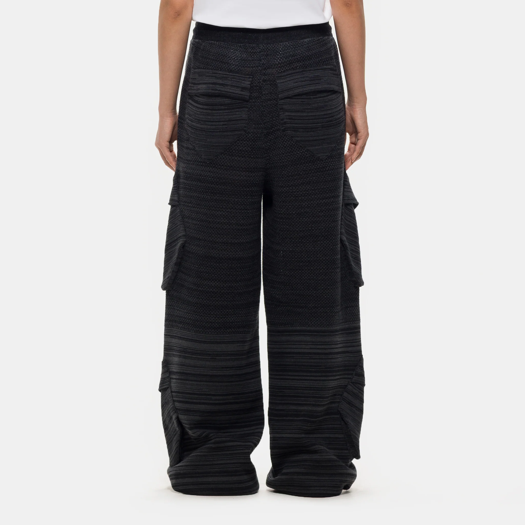 Téla Knit Pant in Dark Smoke Grey/Black - Image 3