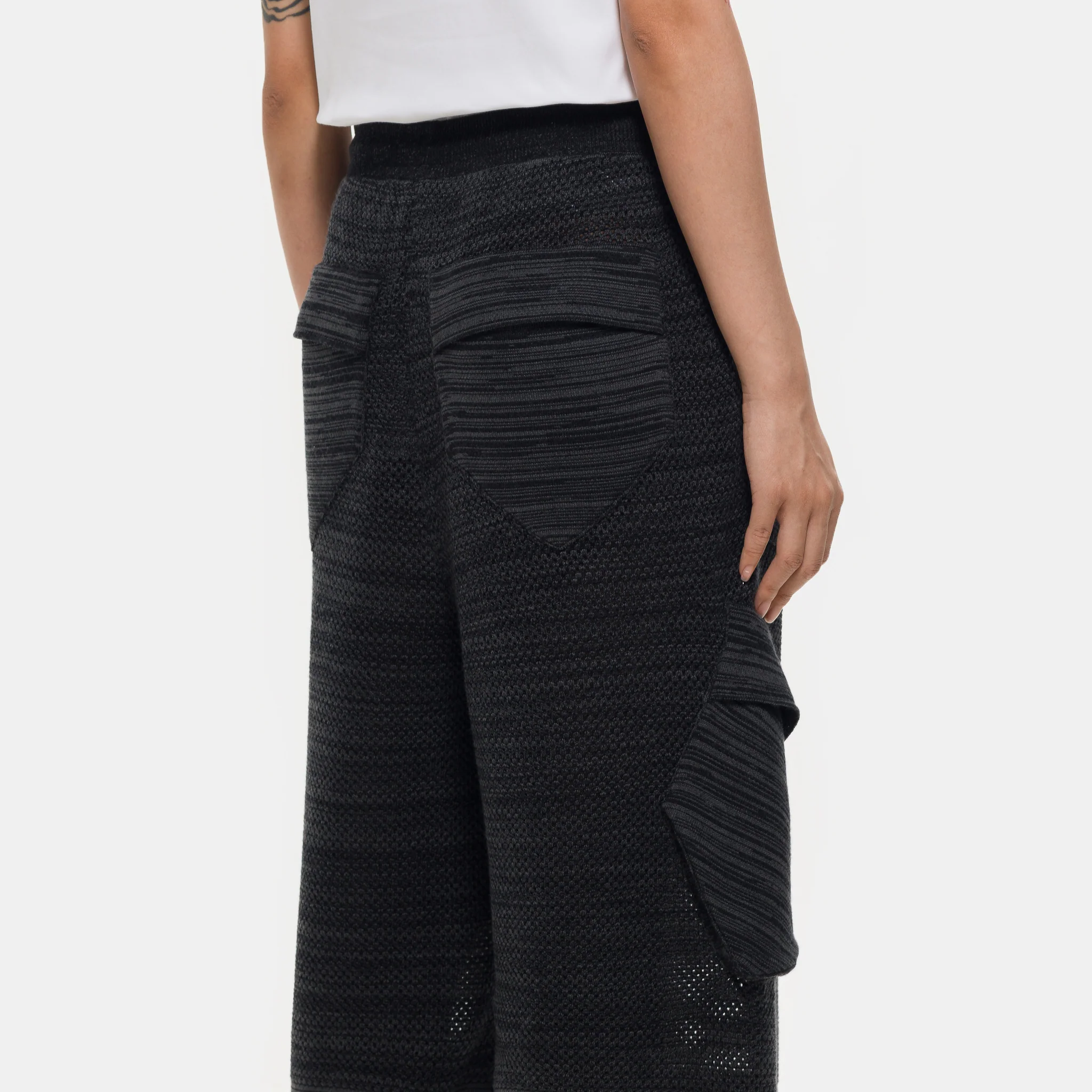 Téla Knit Pant in Dark Smoke Grey/Black - Image 5