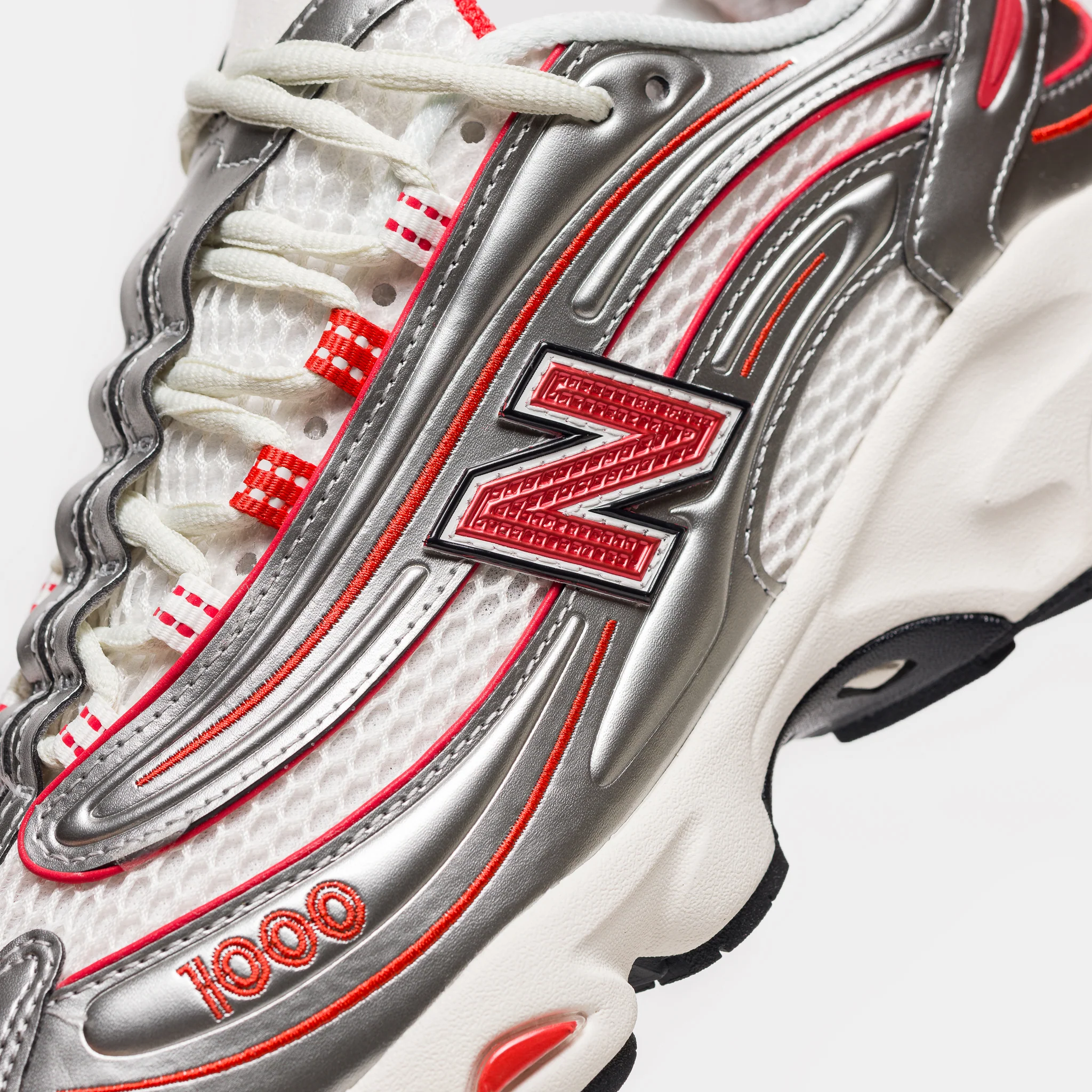 Thisisneverthat 1000 Sneaker in Silver/Valiant Poppy - Image 5