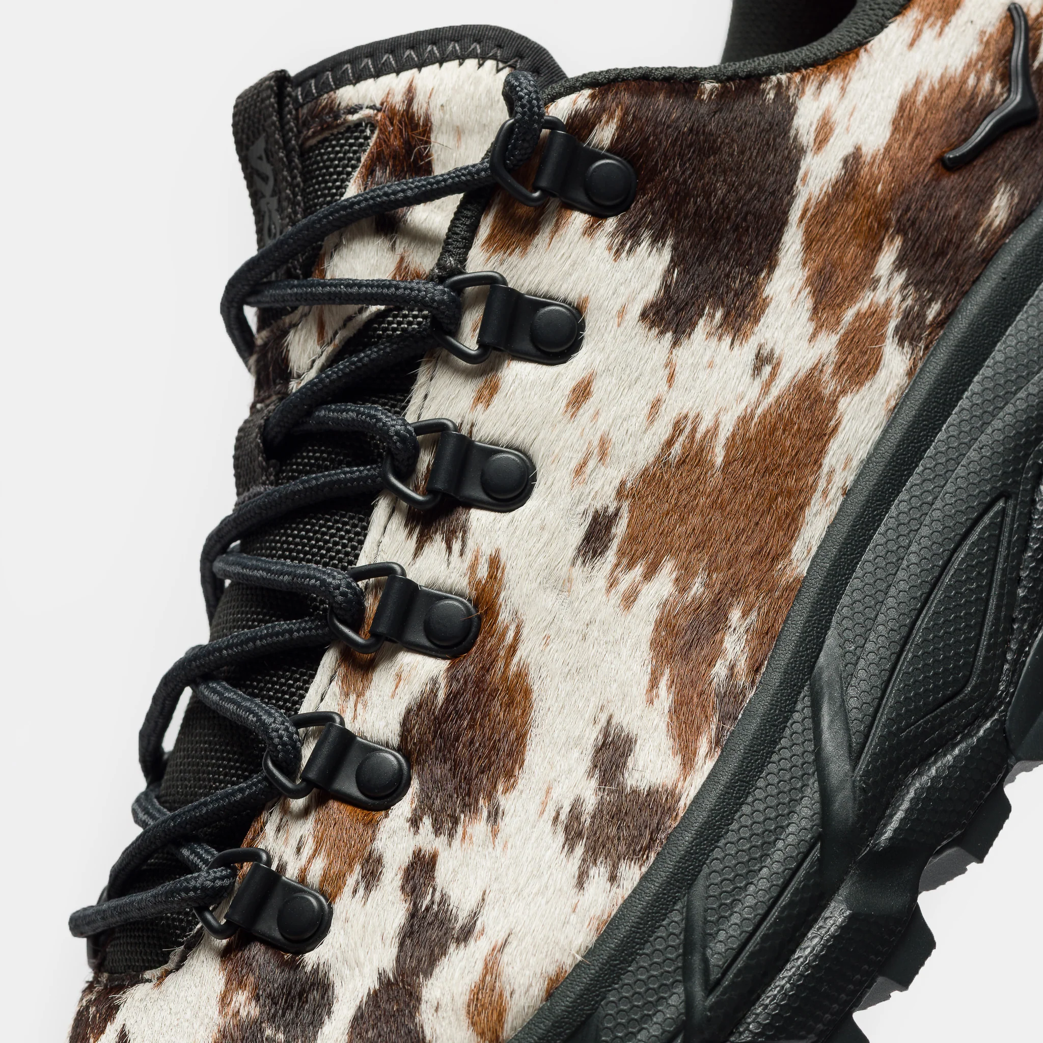 Tor Summit Sneaker in Pirate Black/Pirate Black - Image 5