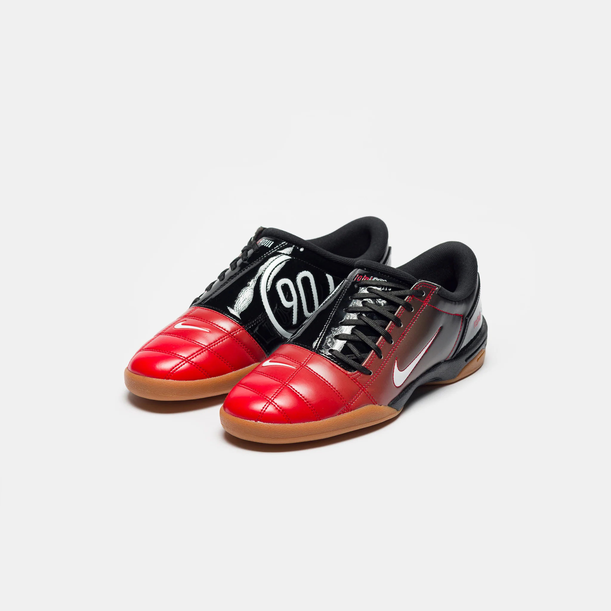 Total 90 Sneaker in Black/White/University Red/Gum - Image 3