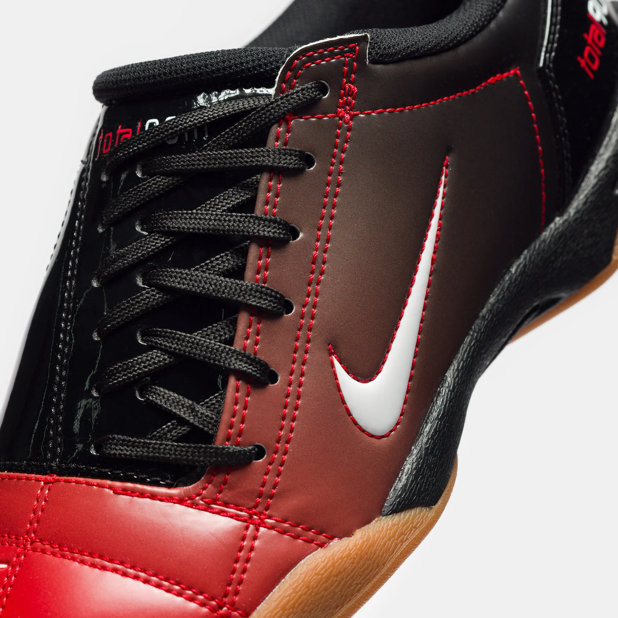 Total 90 Sneaker in Black/White/University Red/Gum - Image 5